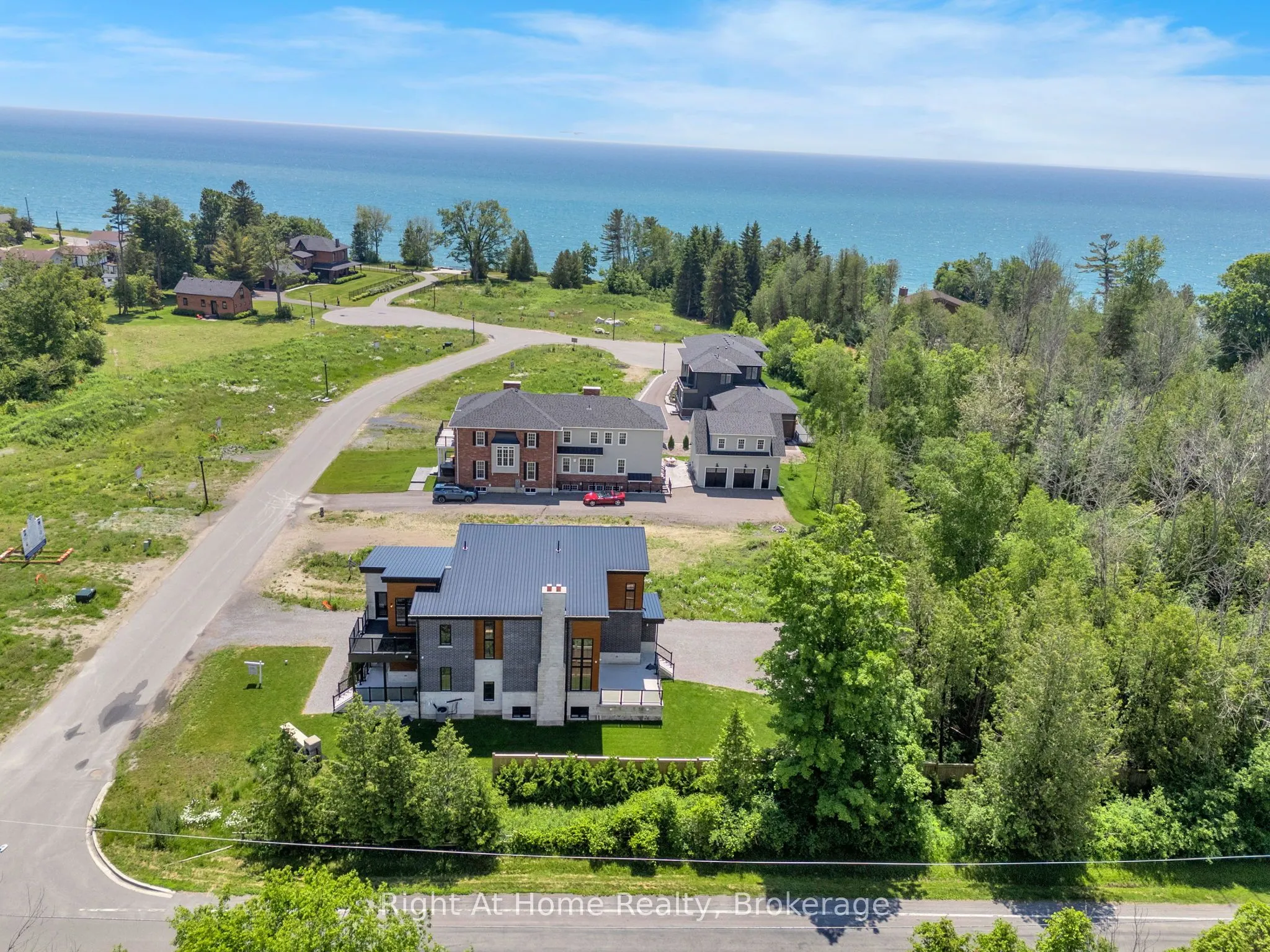 213 Suzanne Mess Boulevard