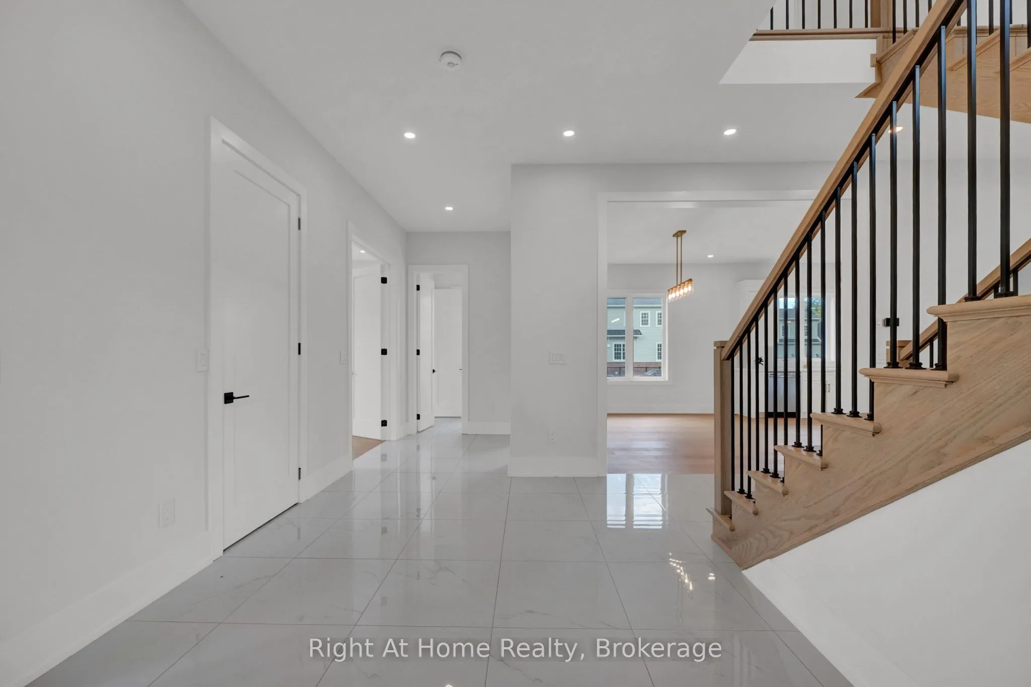 213 Suzanne Mess Boulevard