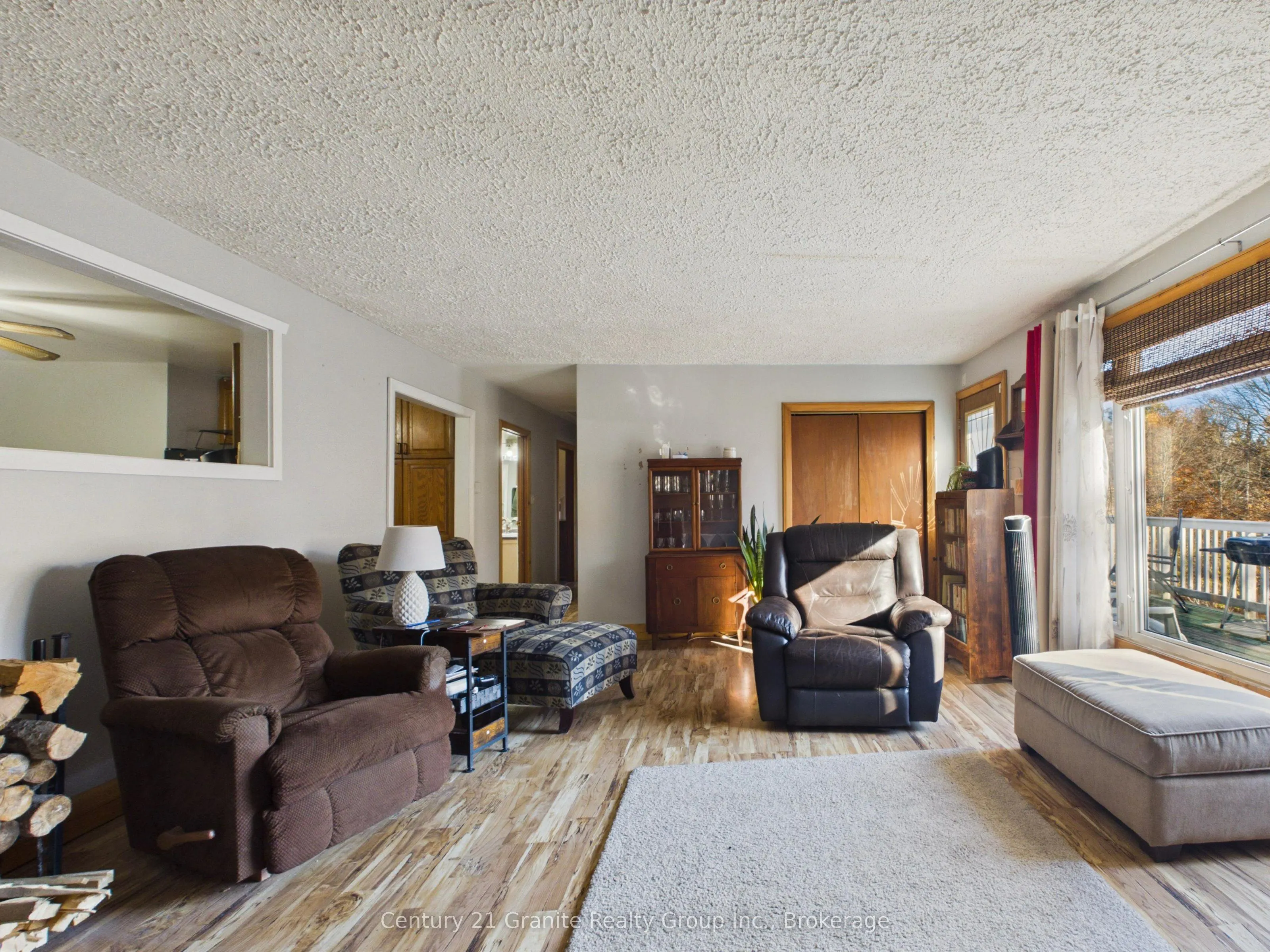 1060 Lees Road