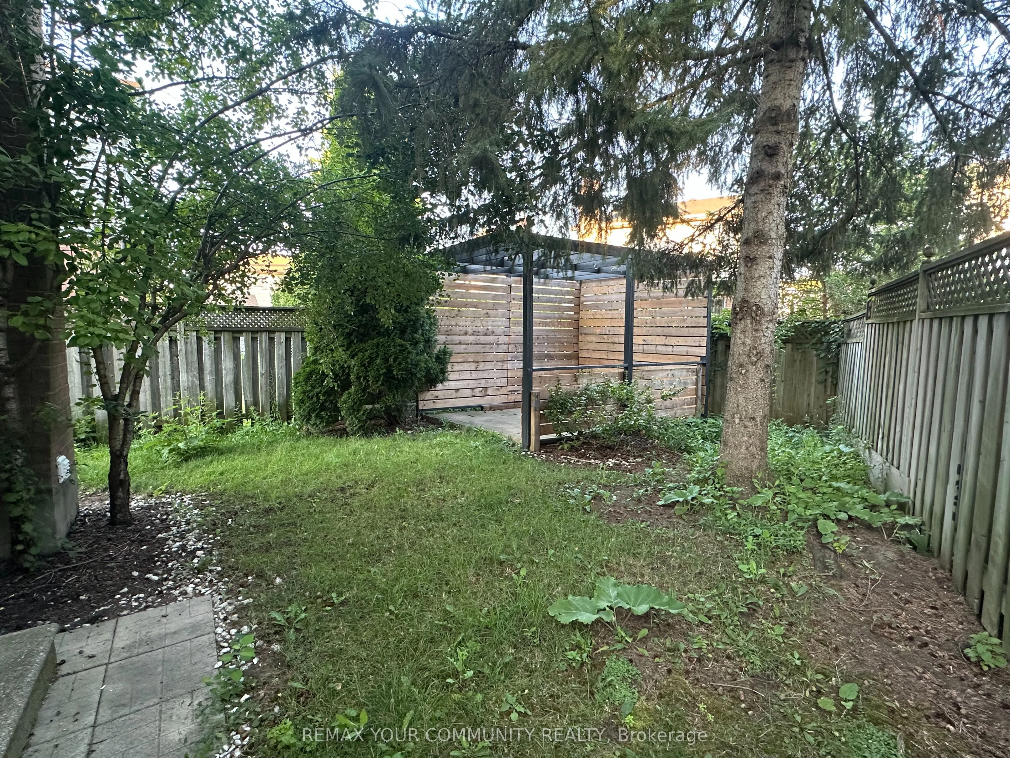 9 Buchanan Crescent