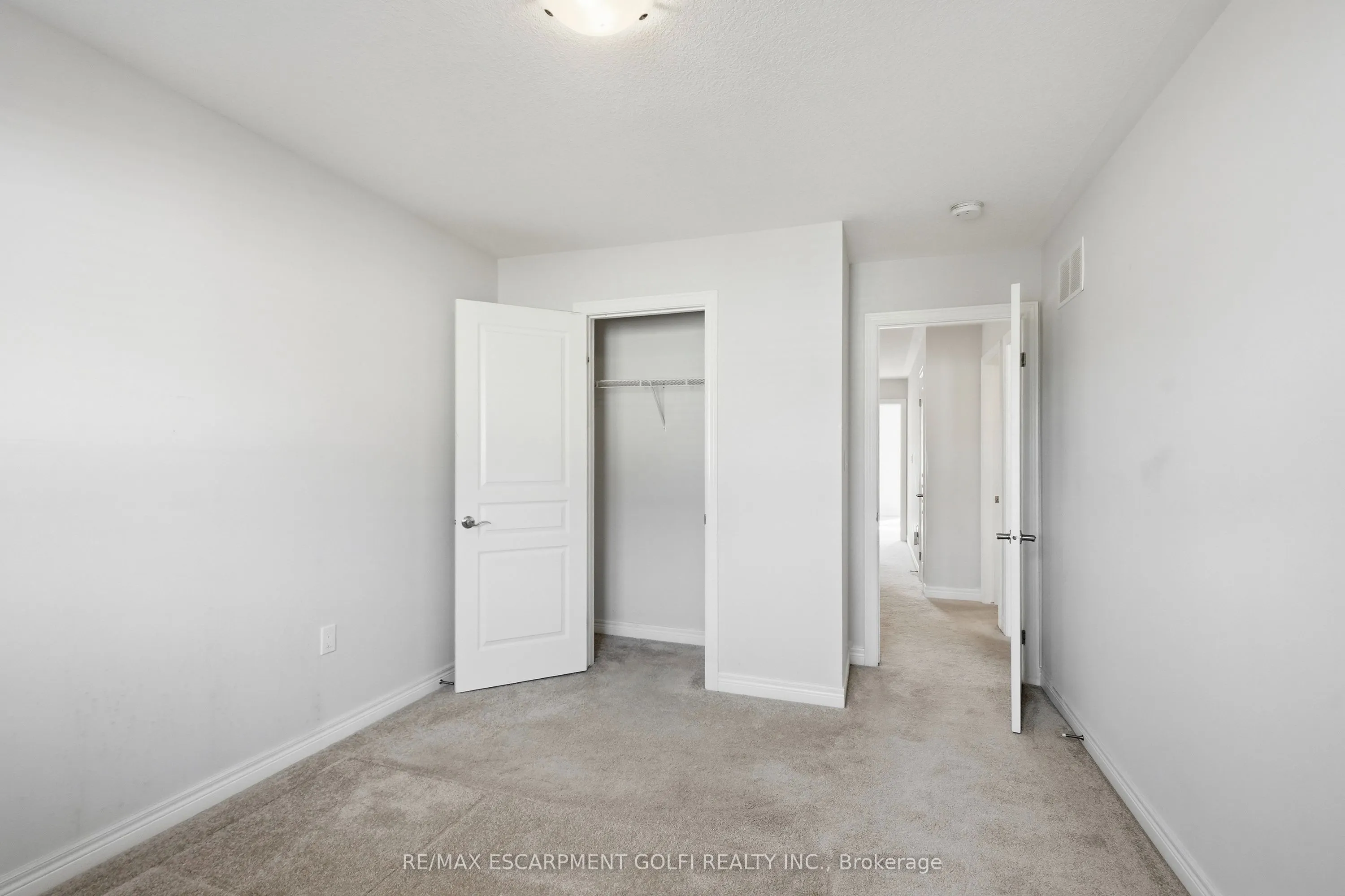 82 Charleswood Crescent