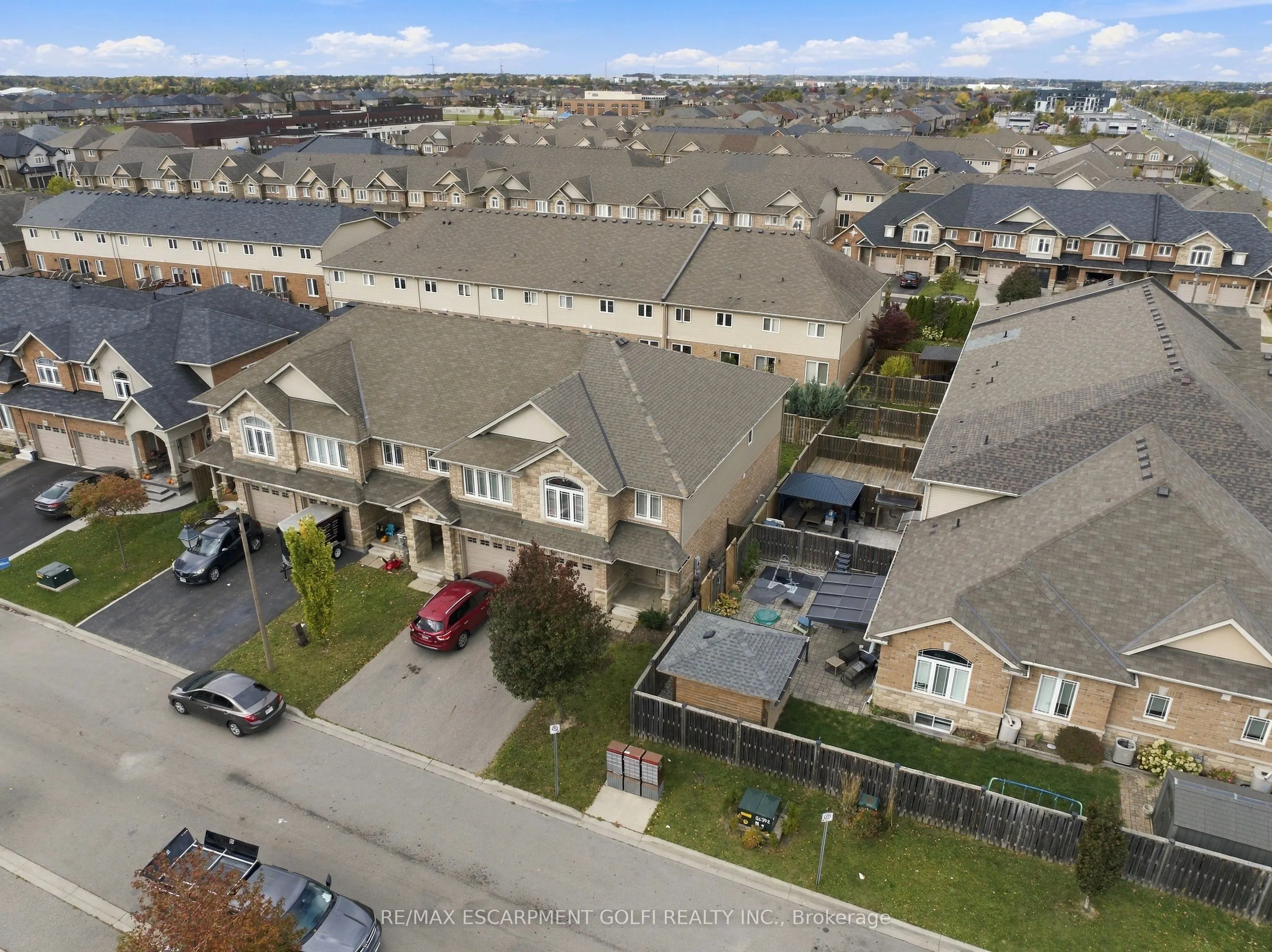 82 Charleswood Crescent