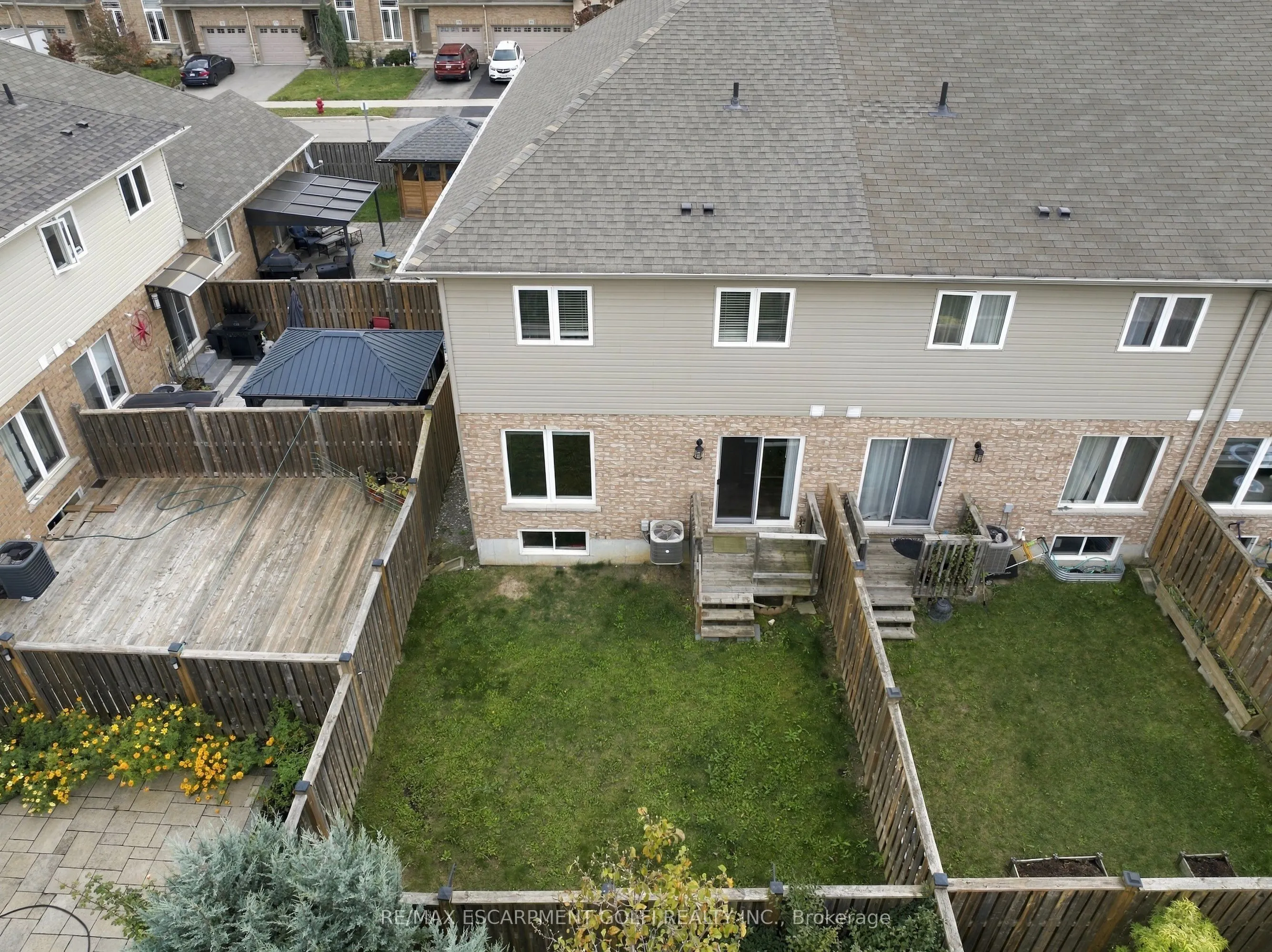 82 Charleswood Crescent