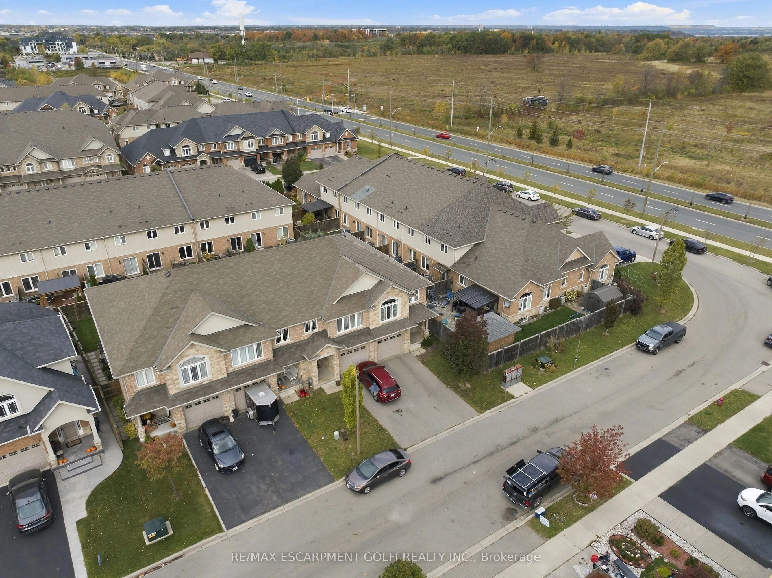 82 Charleswood Crescent