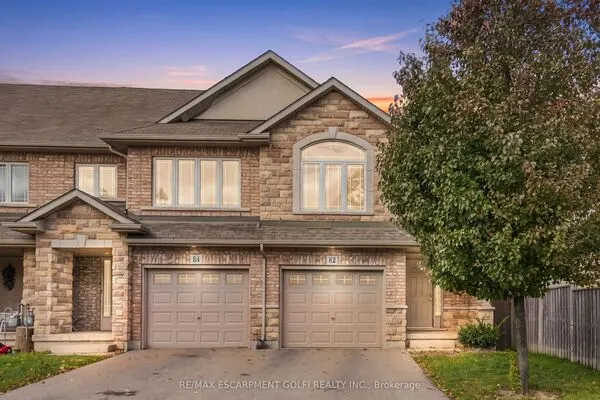 82 Charleswood Crescent