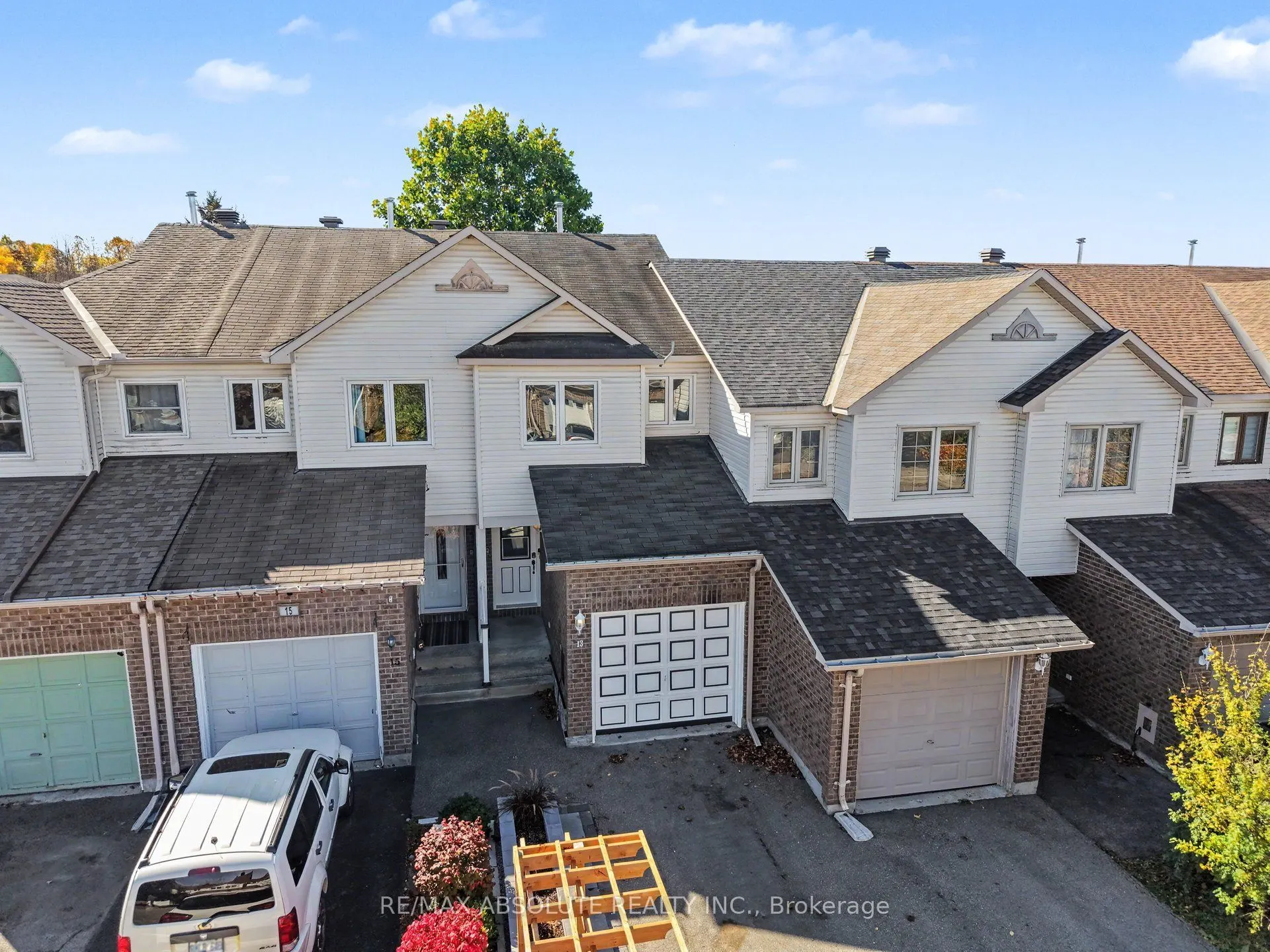 13 Spruce Crescent