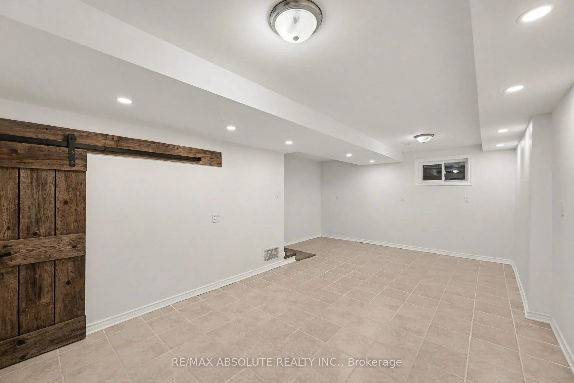 13 Spruce Crescent