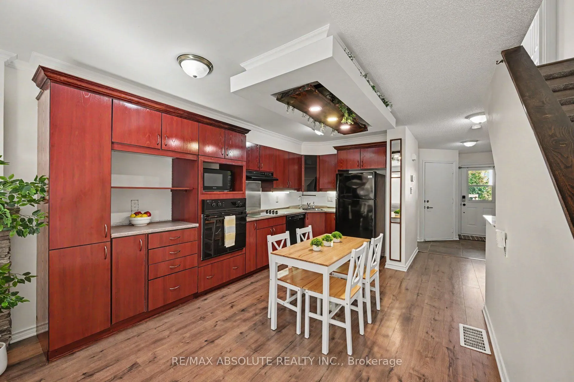 13 Spruce Crescent