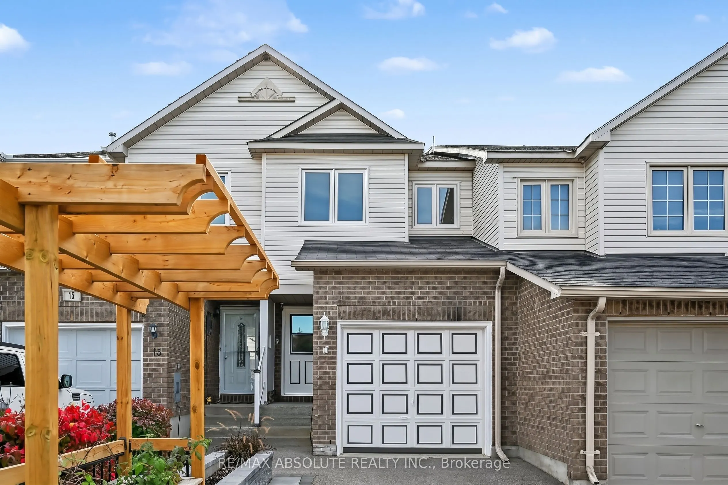 13 Spruce Crescent