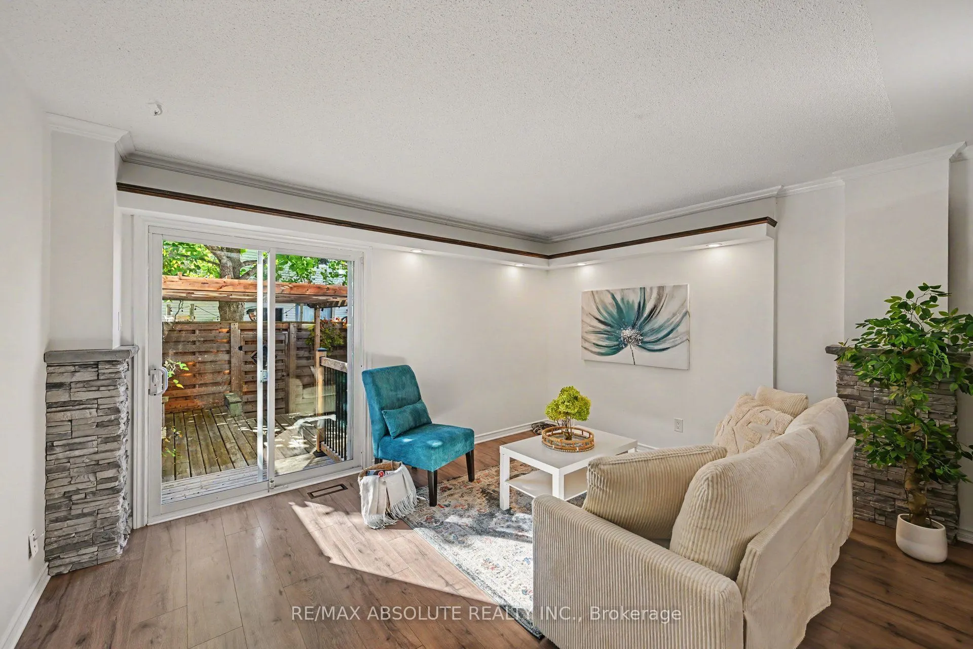 13 Spruce Crescent