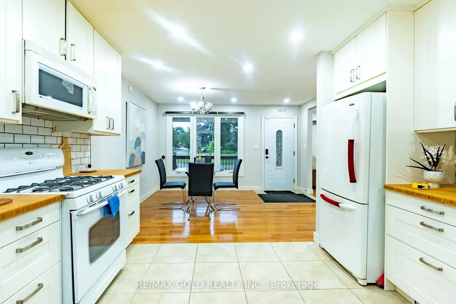 16 Braden Avenue