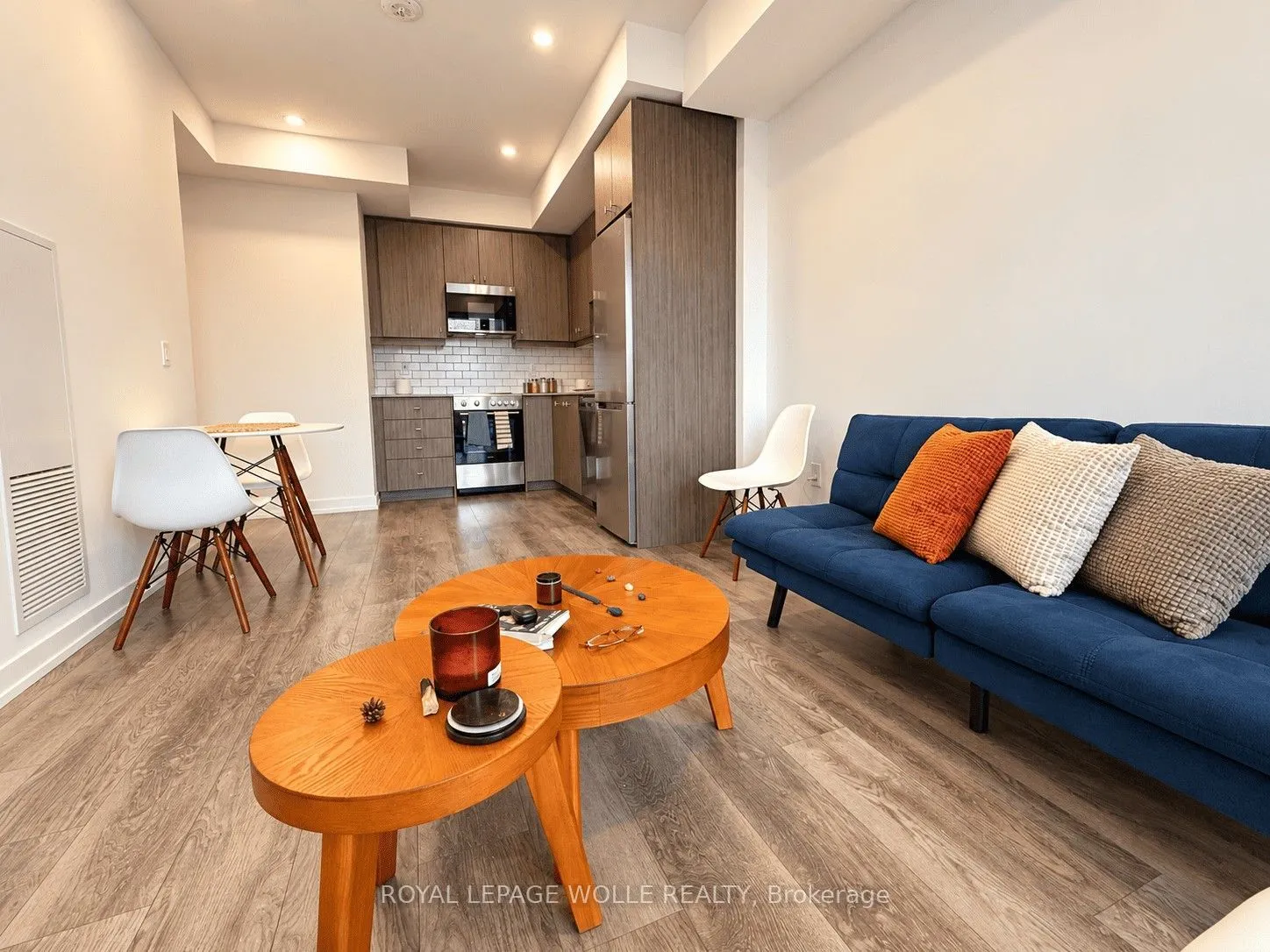 15 WELLINGTON Street S #2510