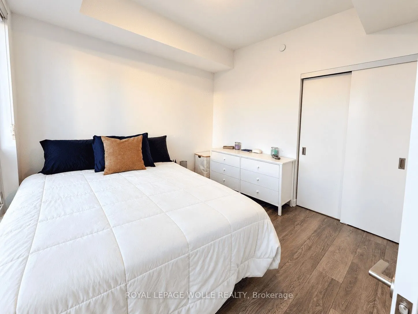 15 WELLINGTON Street S #2510