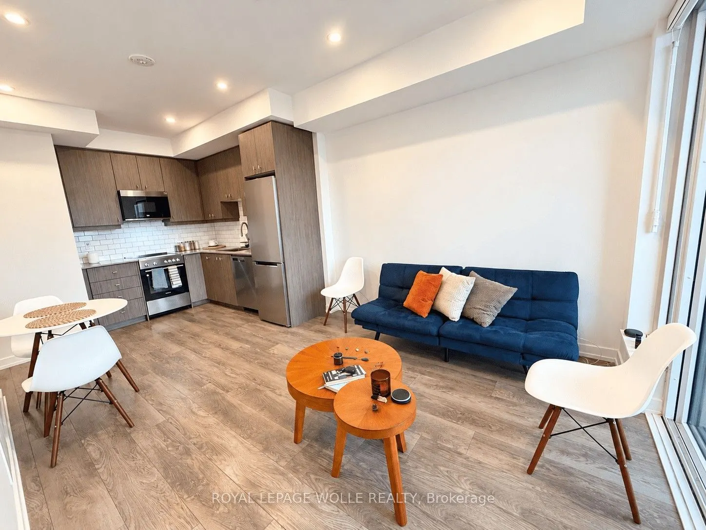 15 WELLINGTON Street S #2510