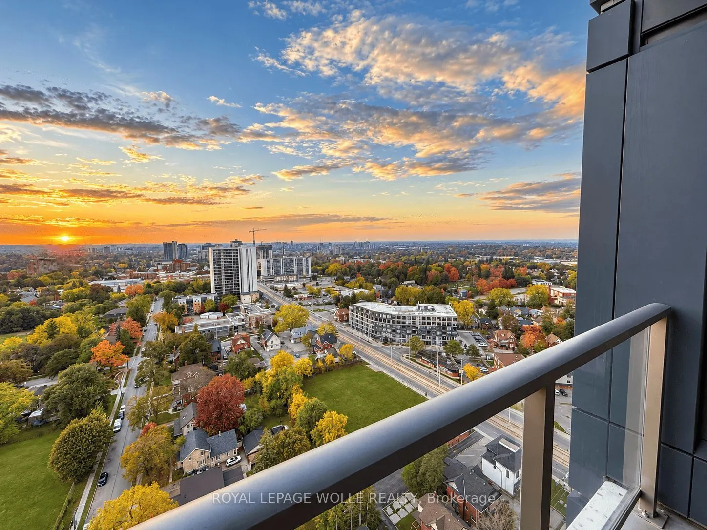 15 WELLINGTON Street S #2510