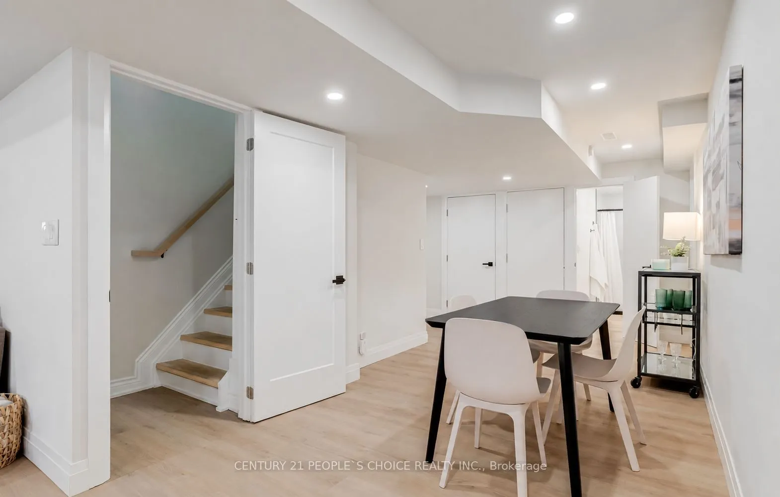 7 Carl Crescent