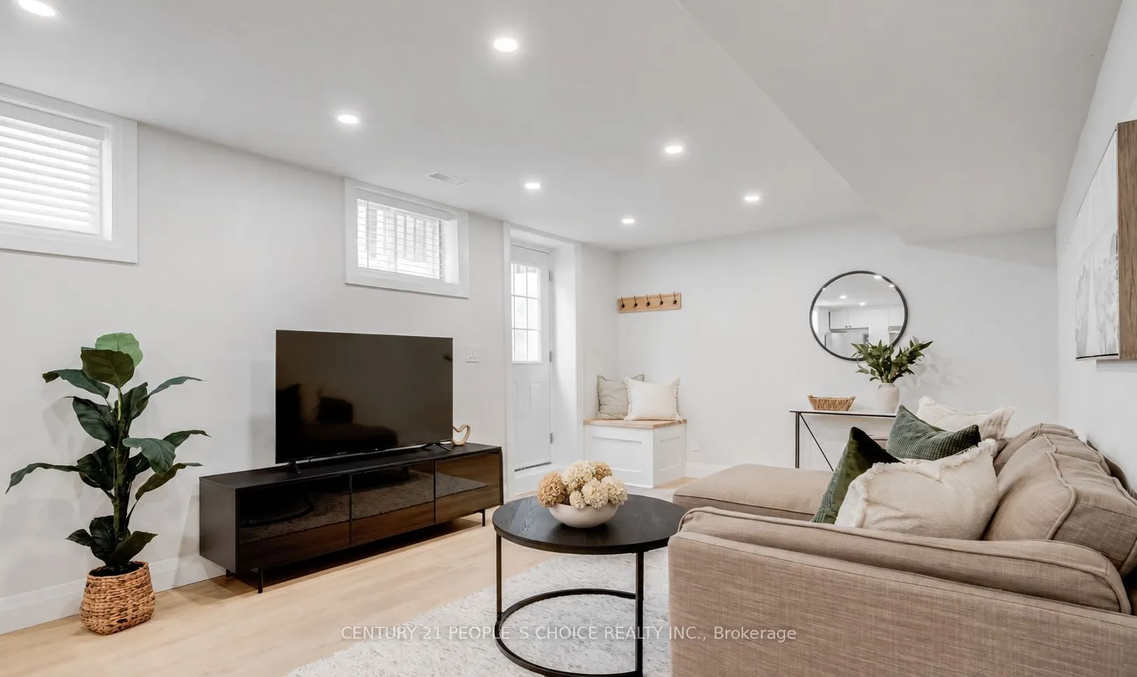 7 Carl Crescent