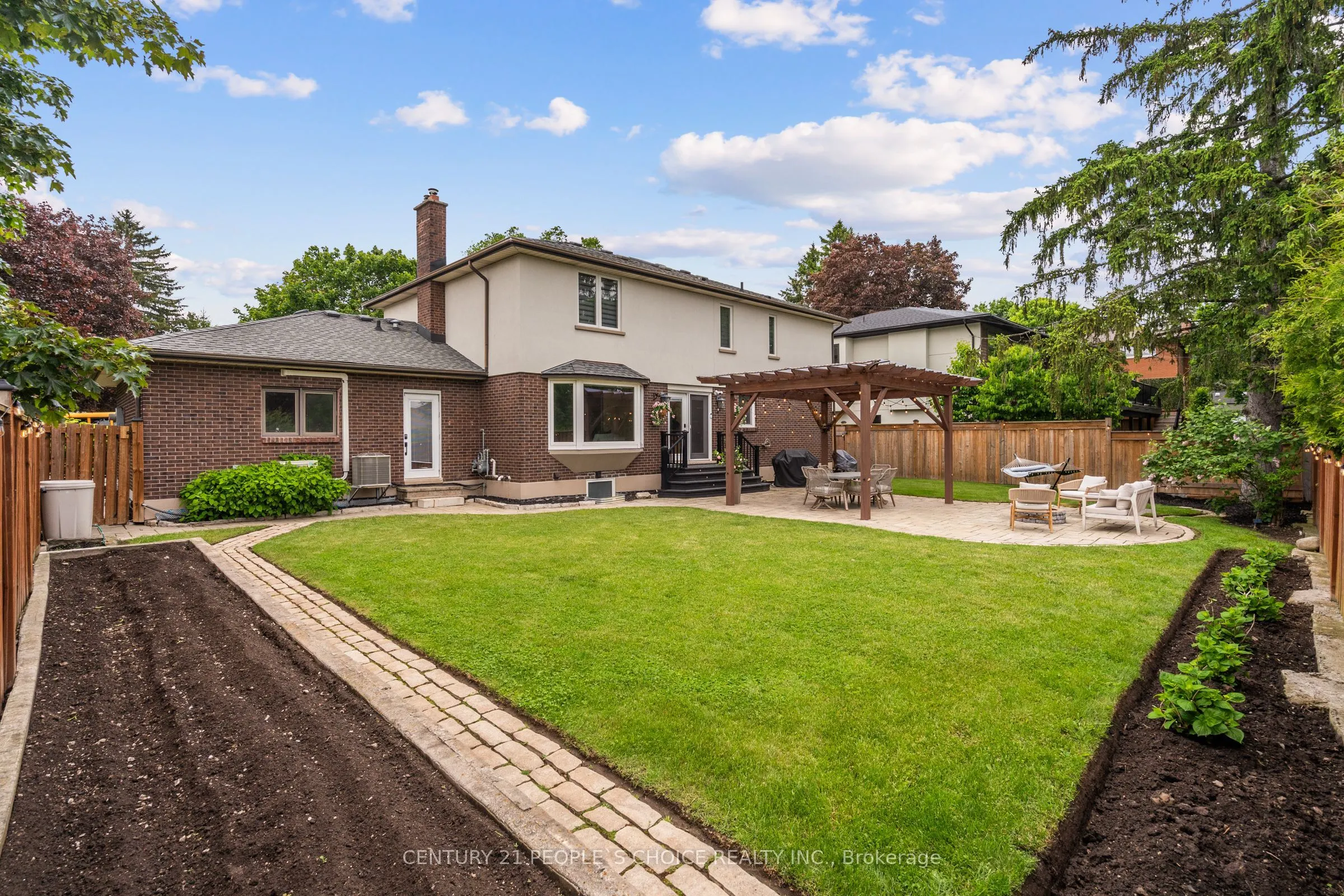 7 Carl Crescent