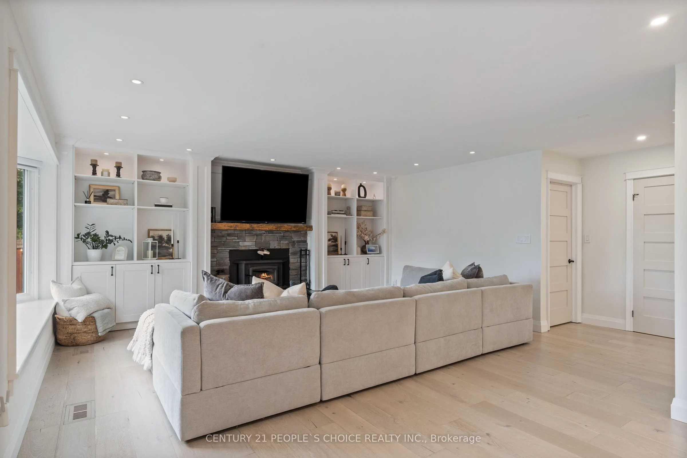 7 Carl Crescent