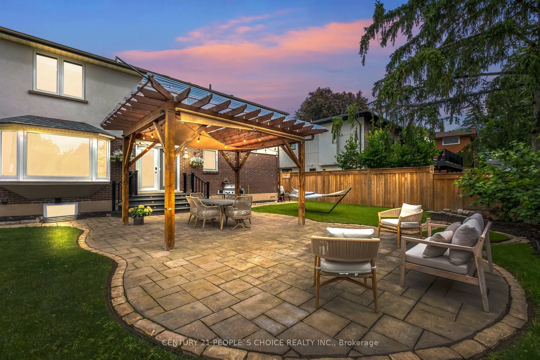 7 Carl Crescent