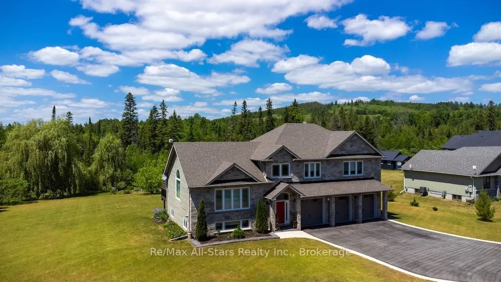 15 Rustlewood Avenue