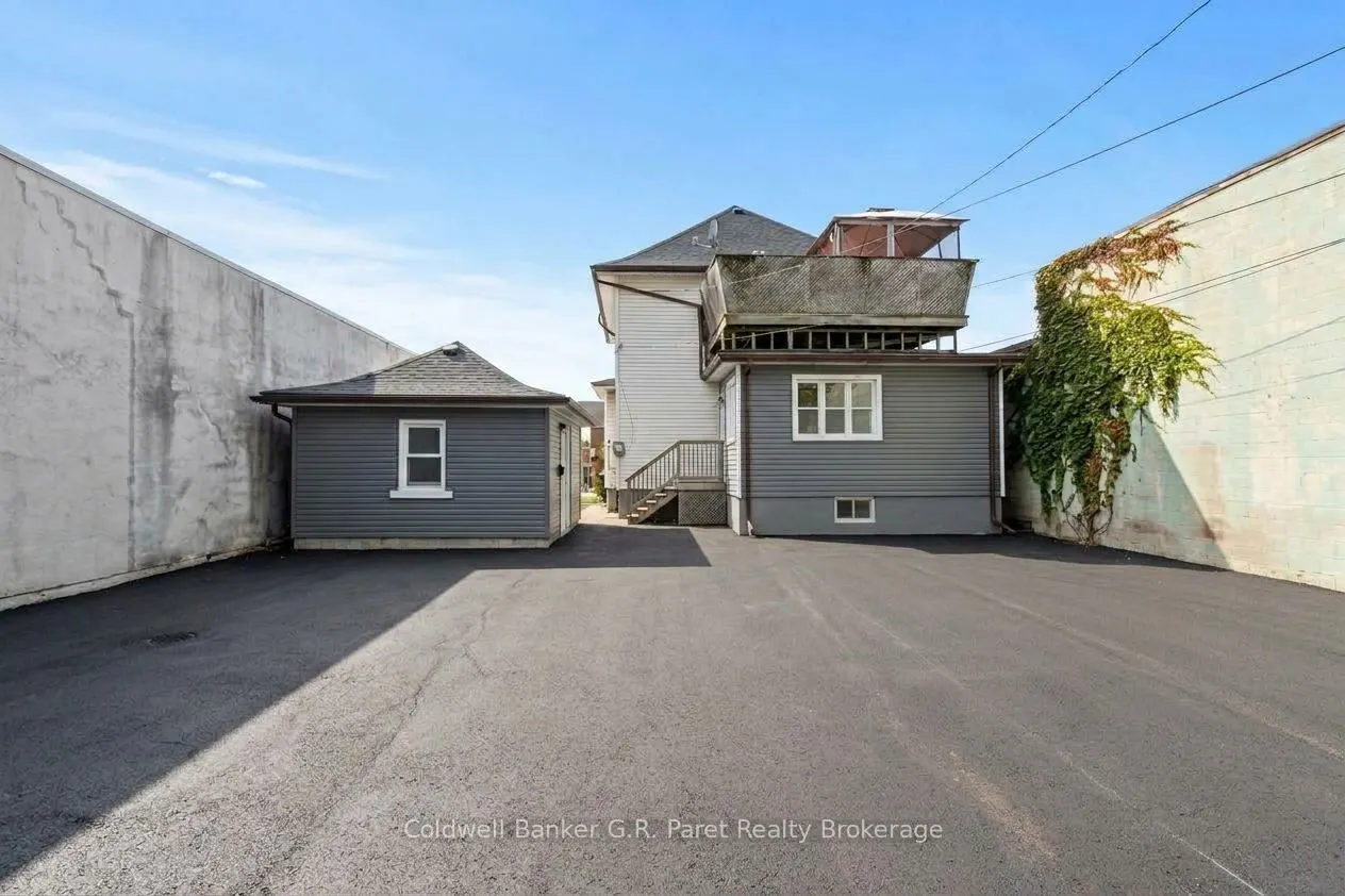 39 Norfolk Street N
