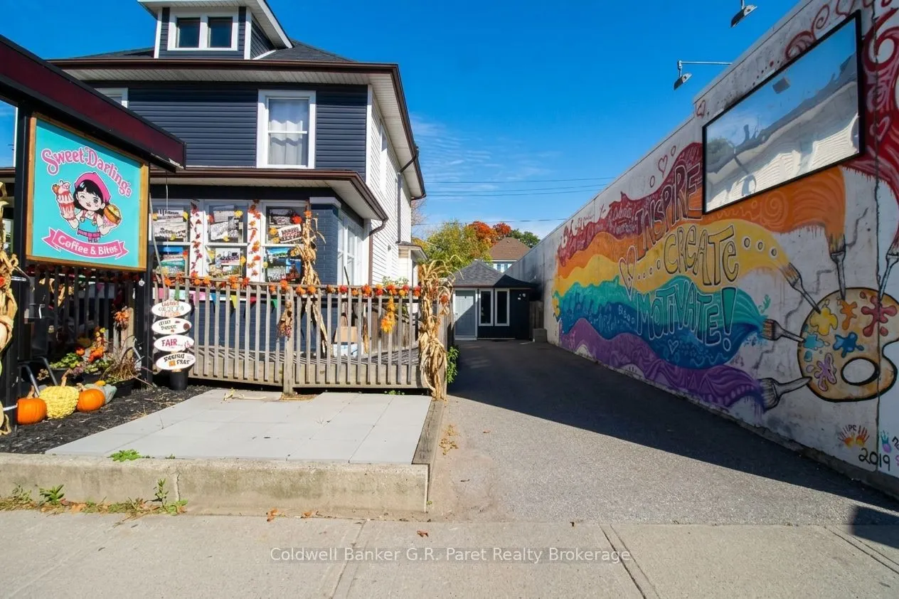 39 Norfolk Street N