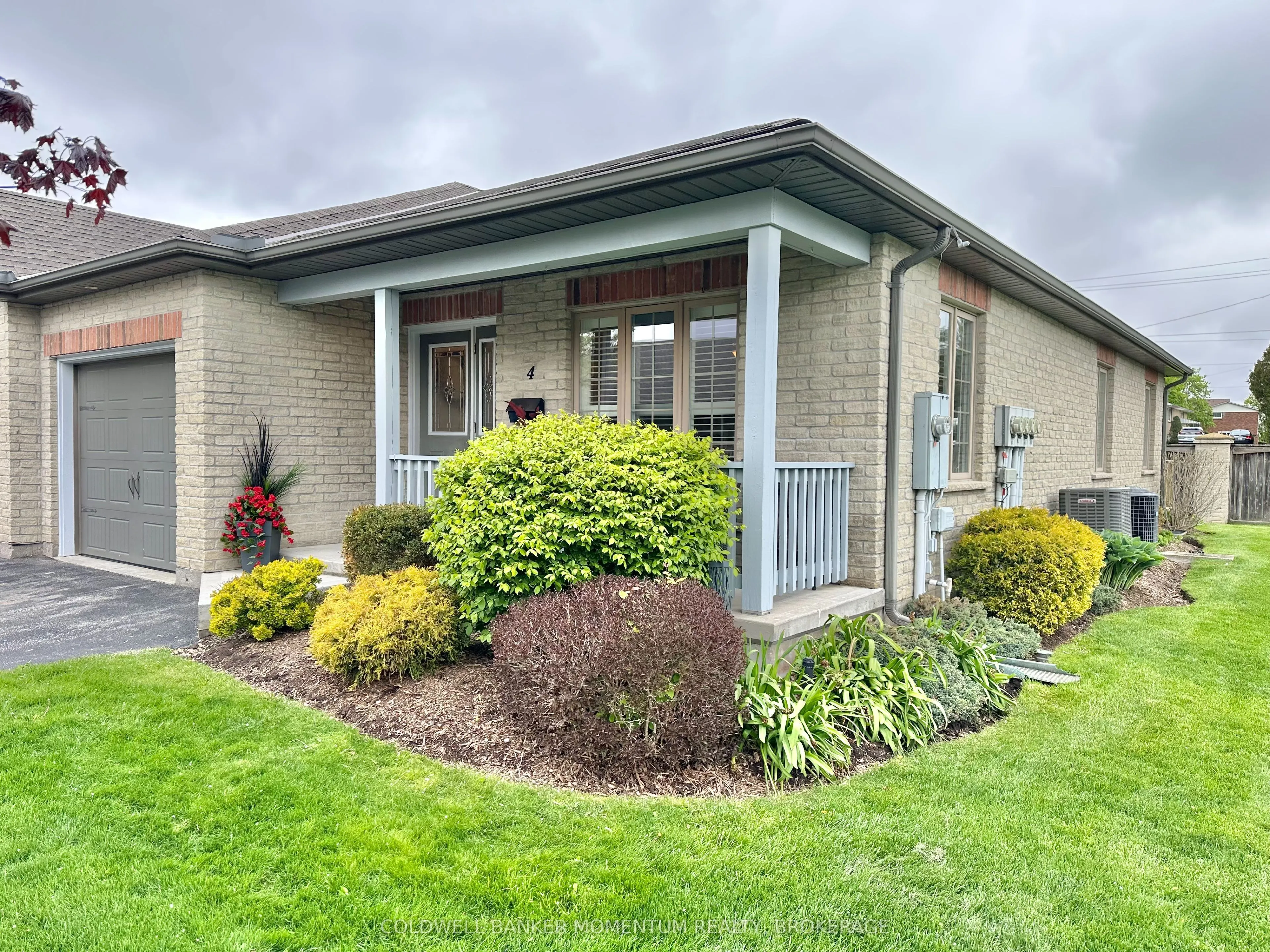 409 QUEEN Street #4