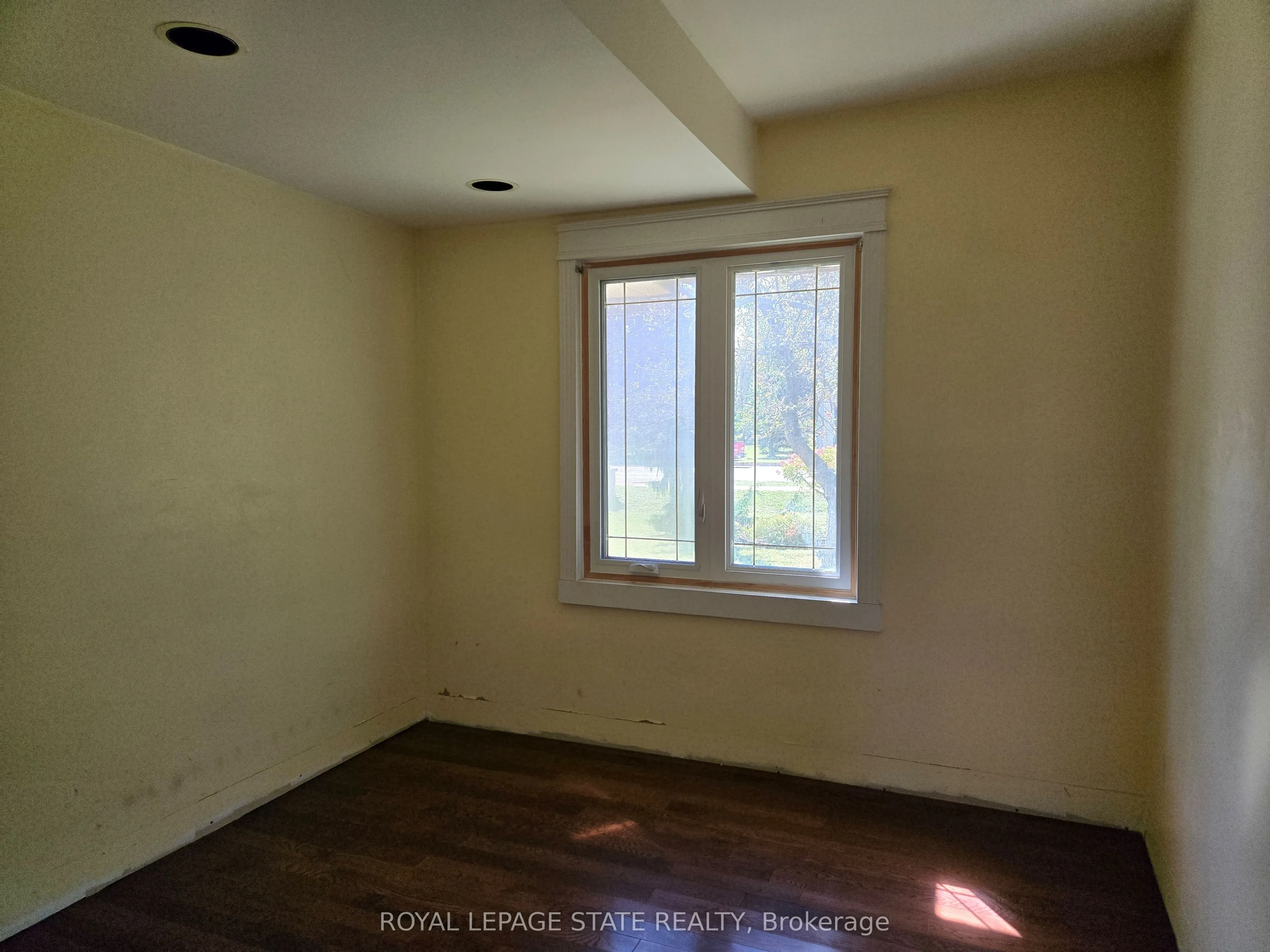 538 Main Street W