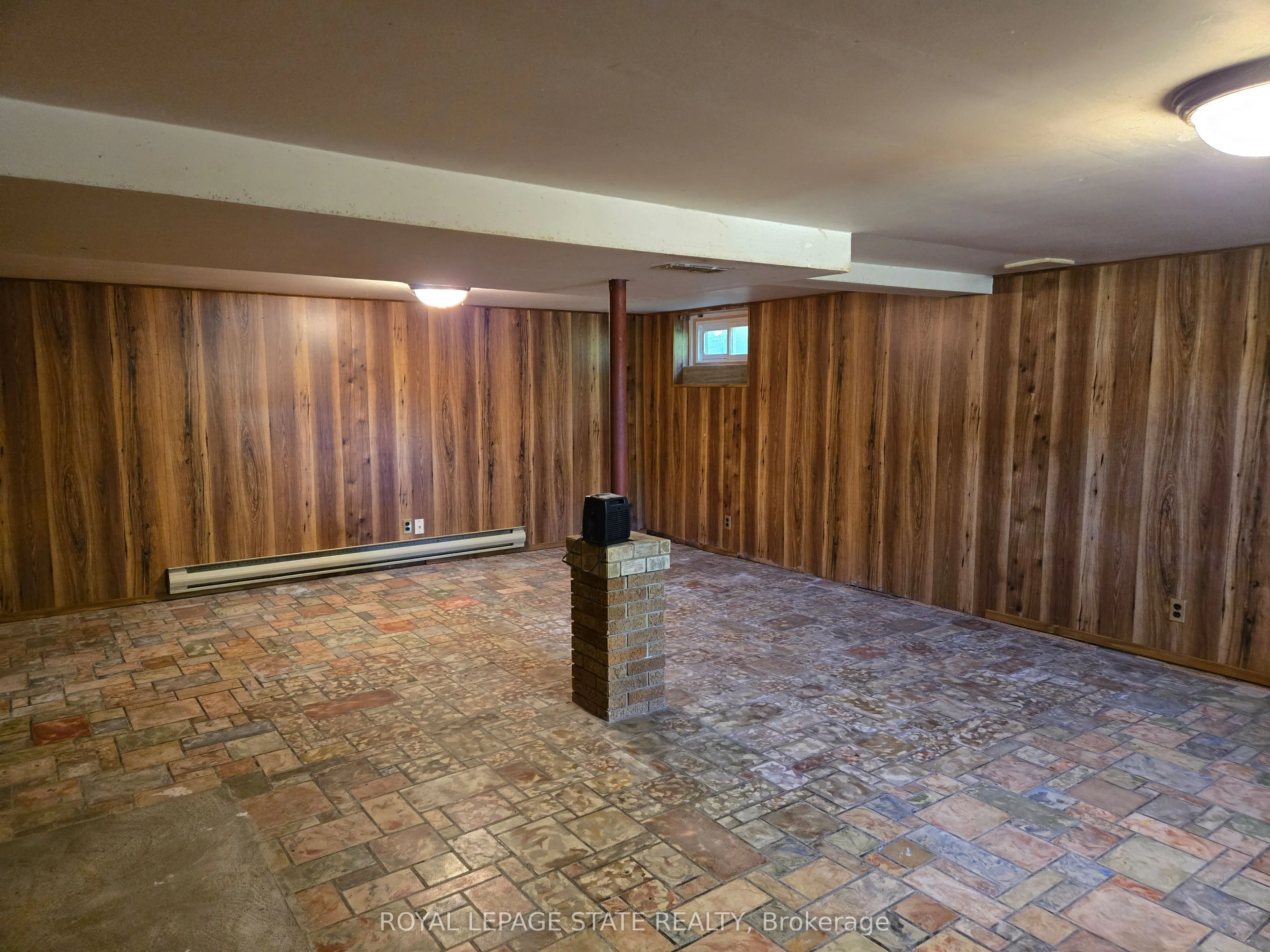 538 Main Street W