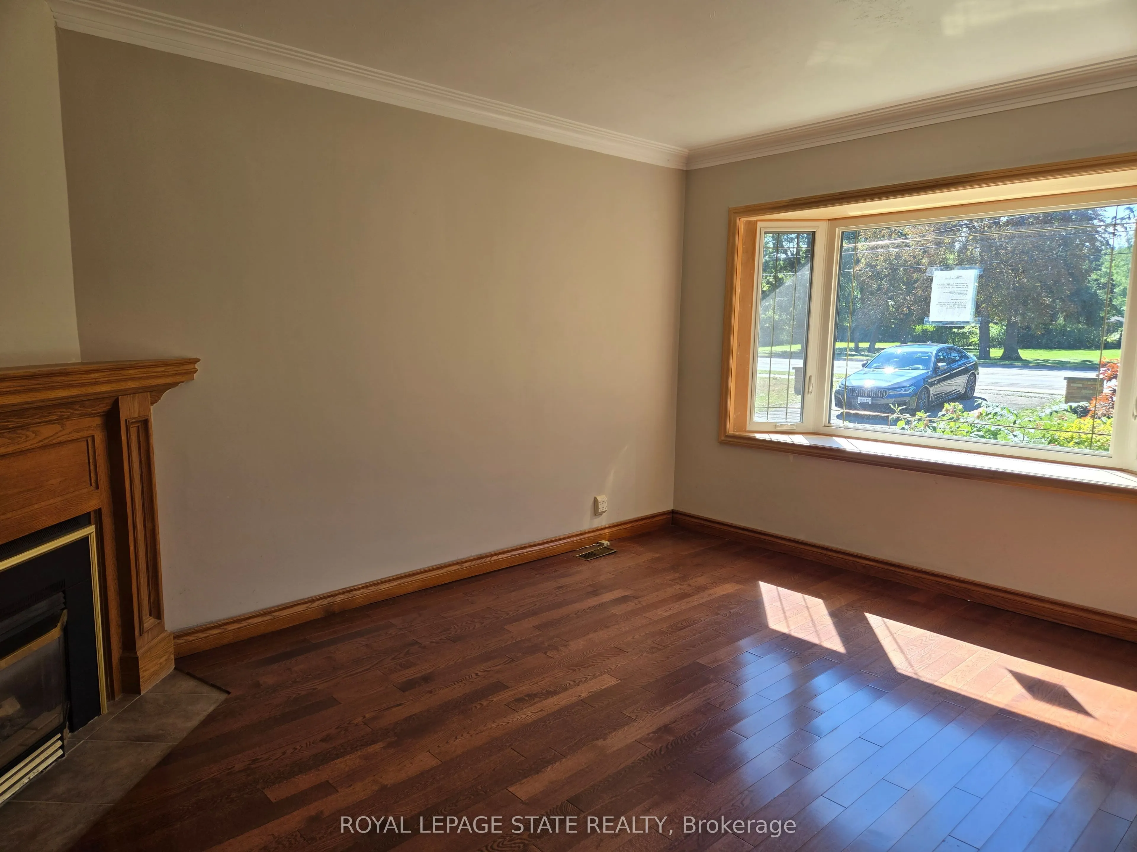 538 Main Street W