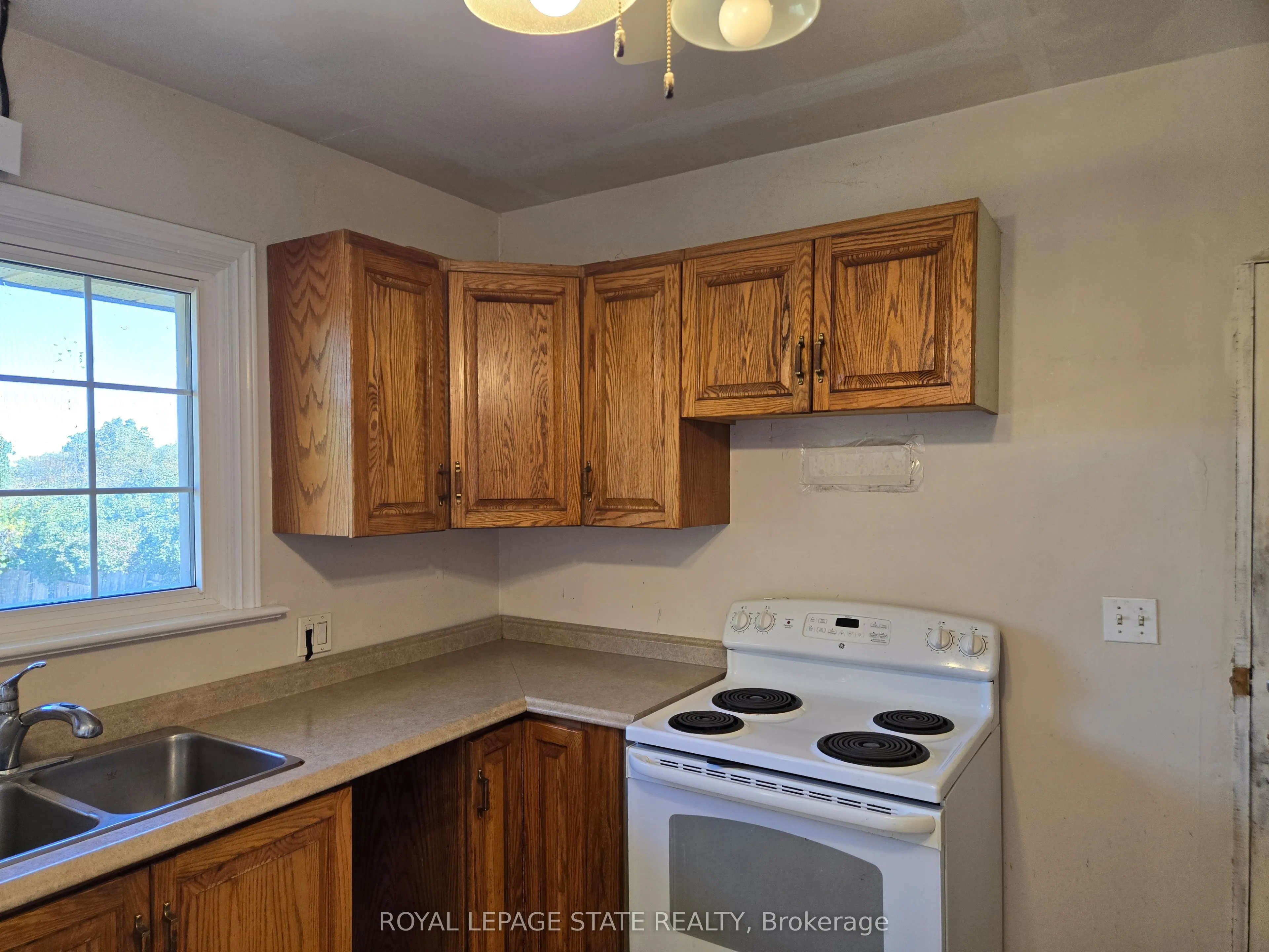 538 Main Street W