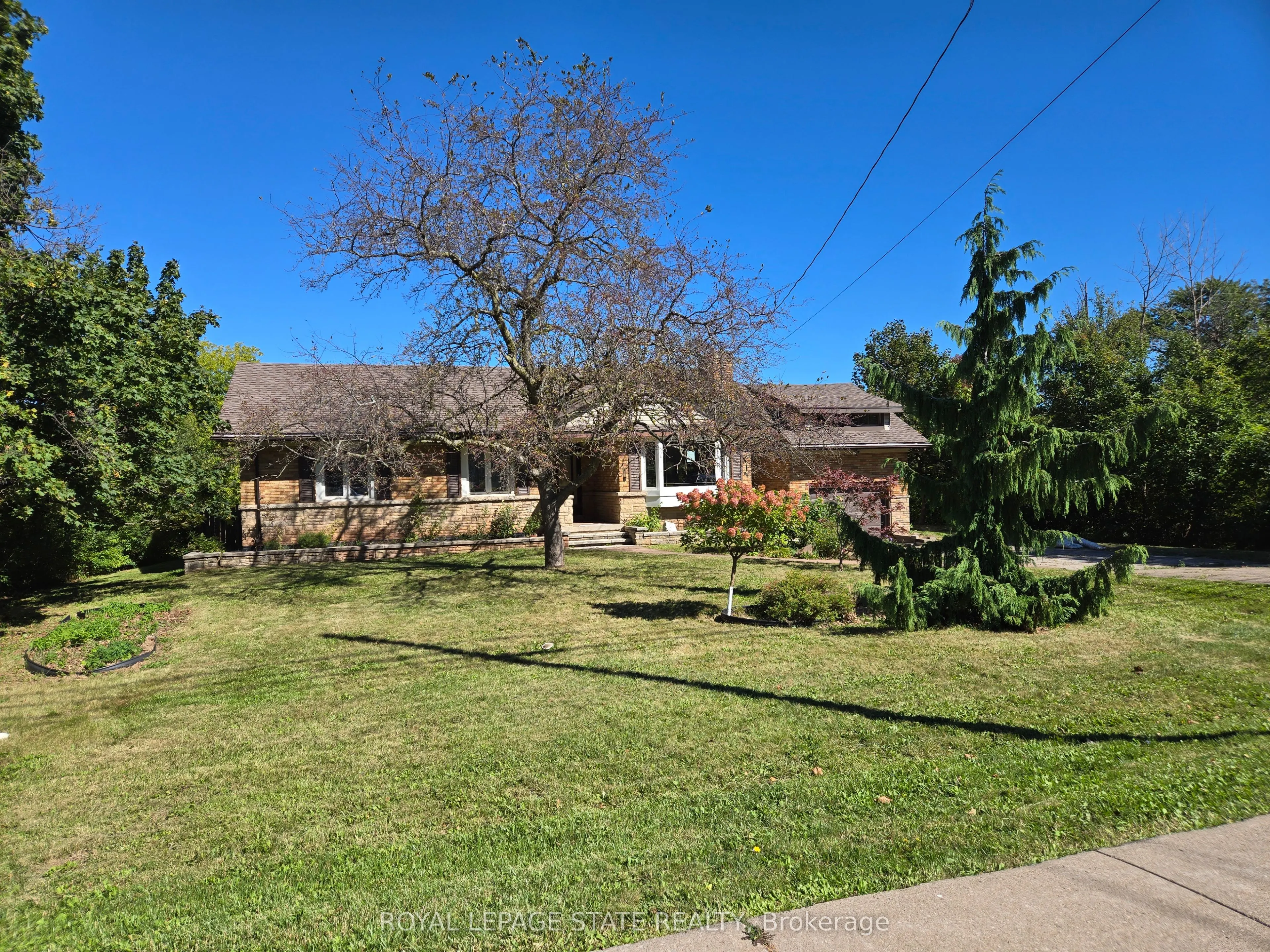 538 Main Street W