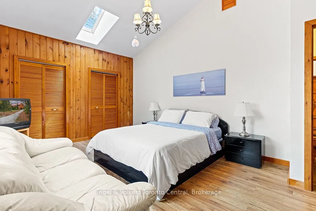 569263 Sideroad 6 Road