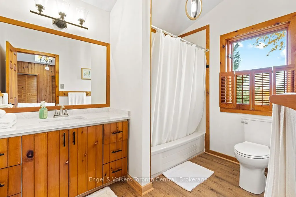 569263 Sideroad 6 Road