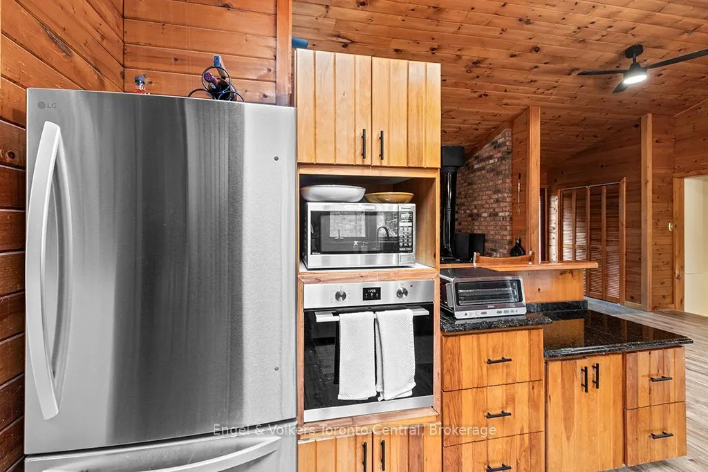 569263 Sideroad 6 Road
