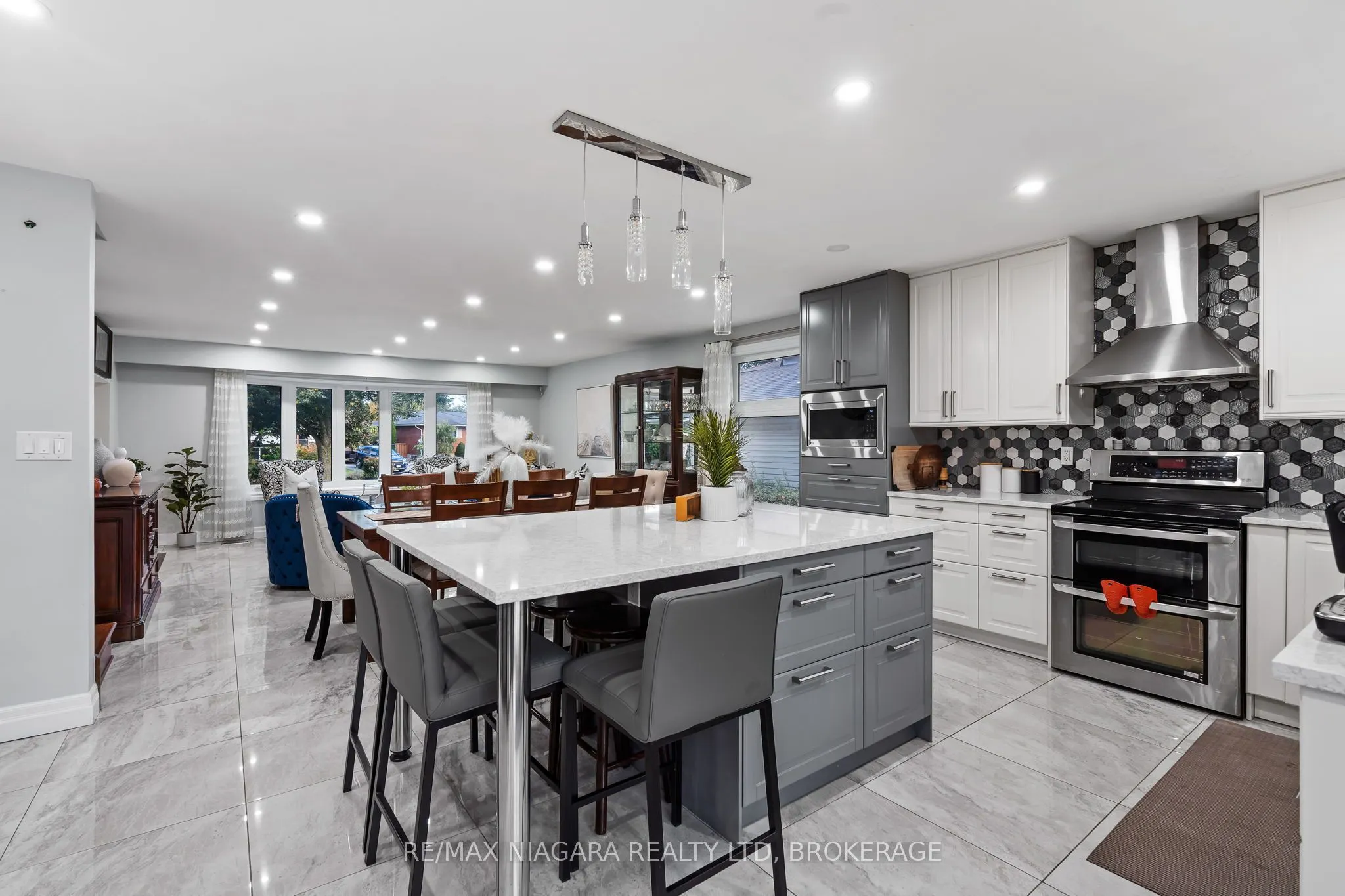 31 Jessica Drive