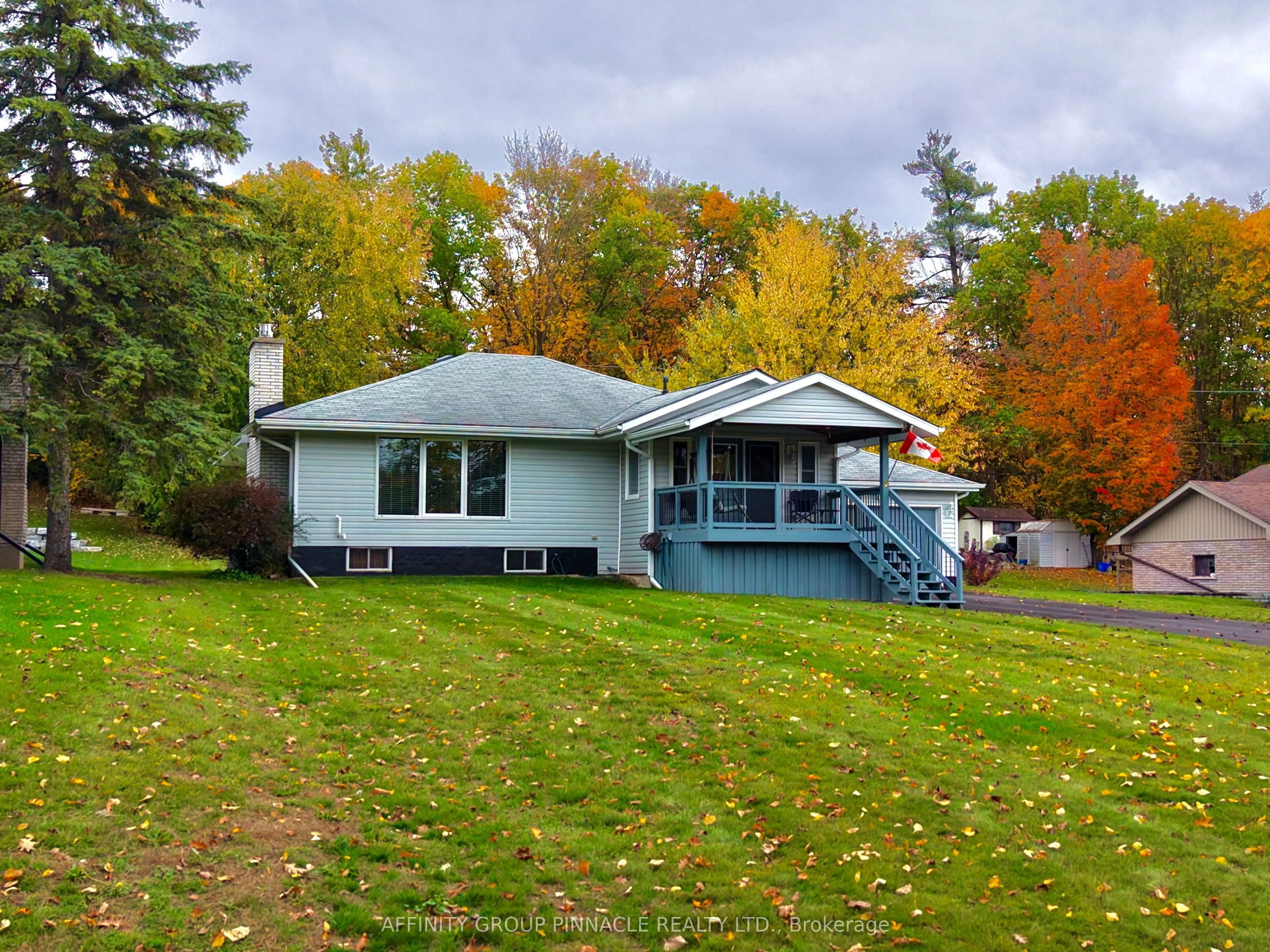 30 Cove Road