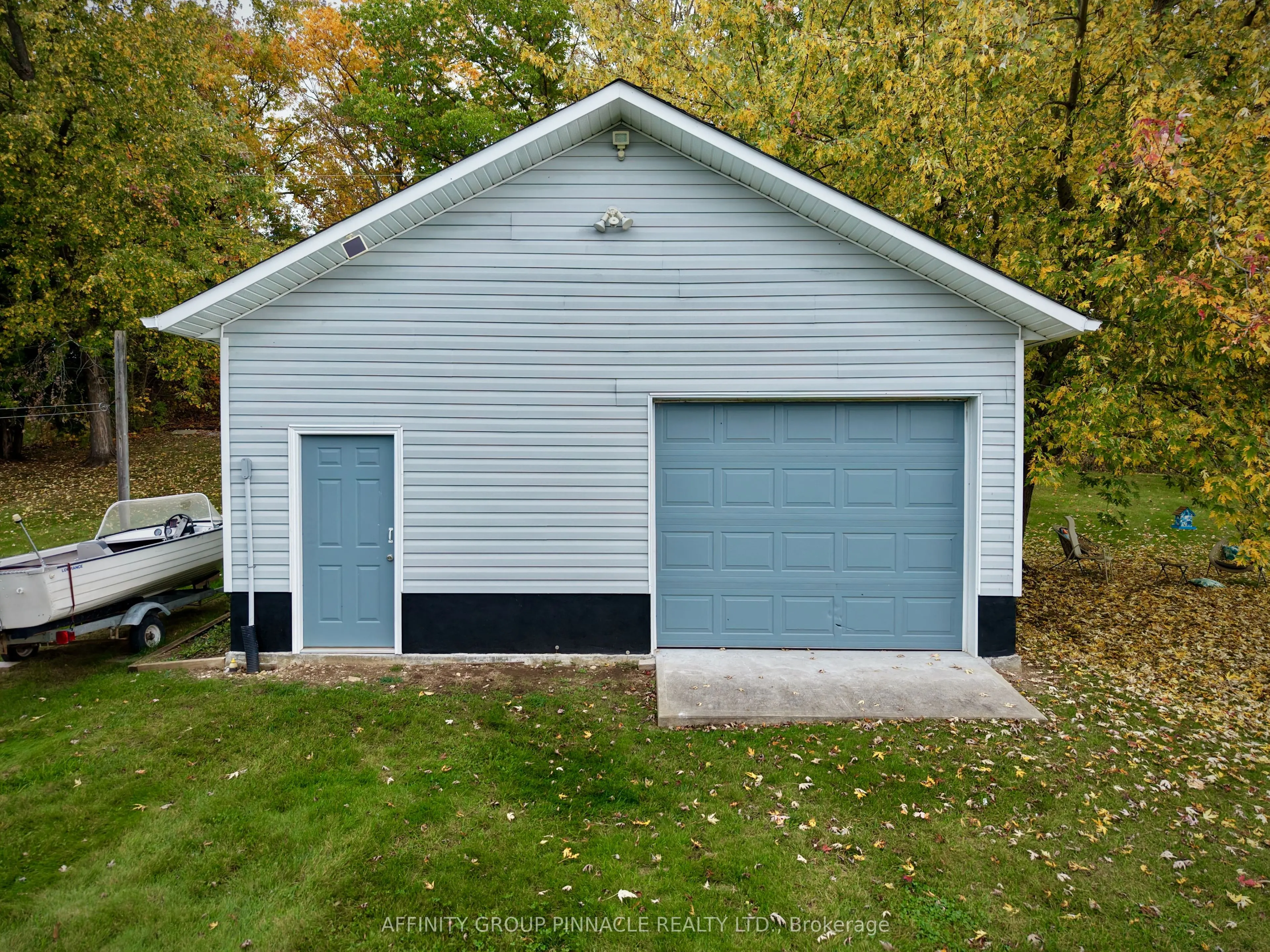 30 Cove Road