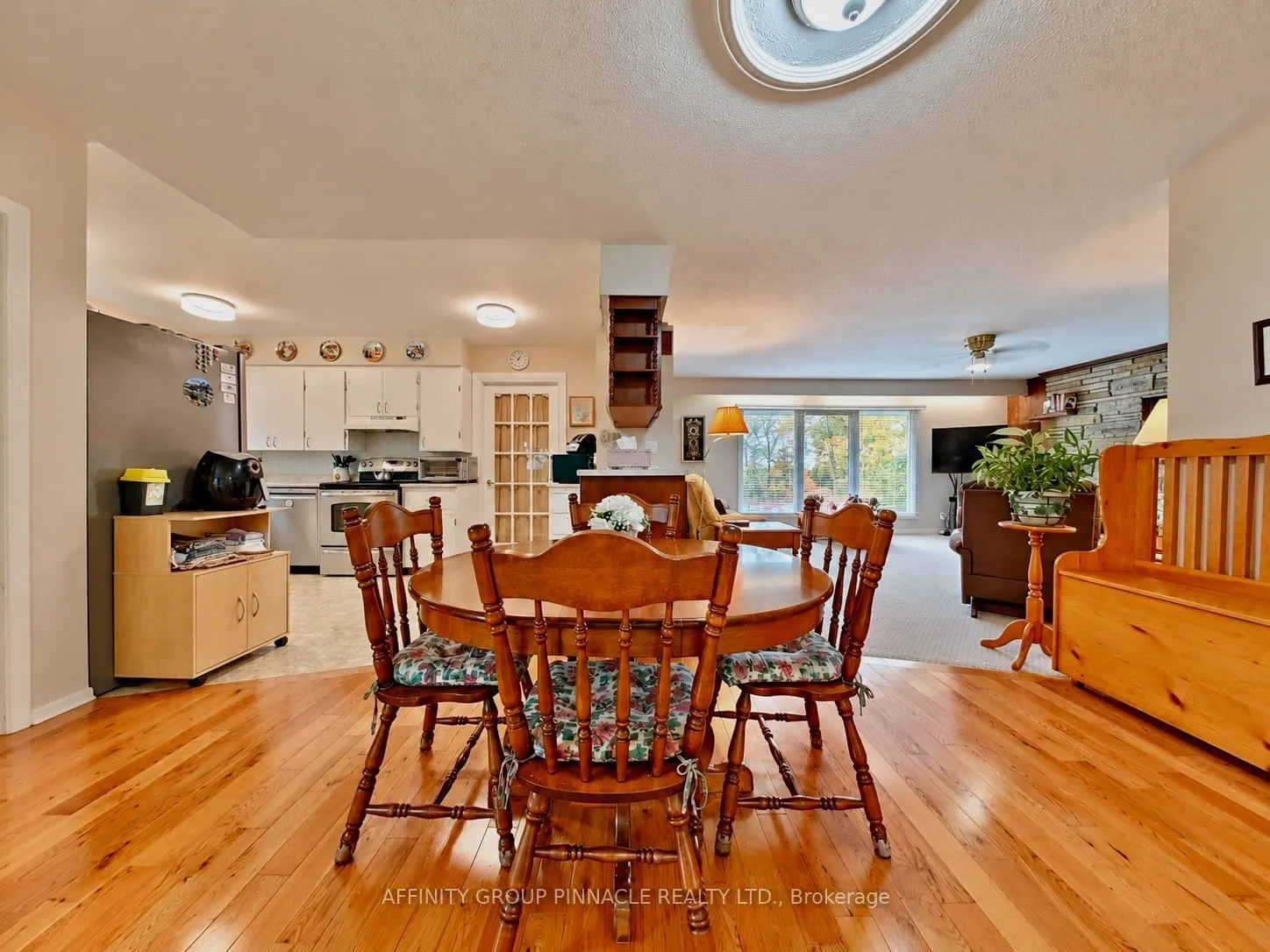 30 Cove Road