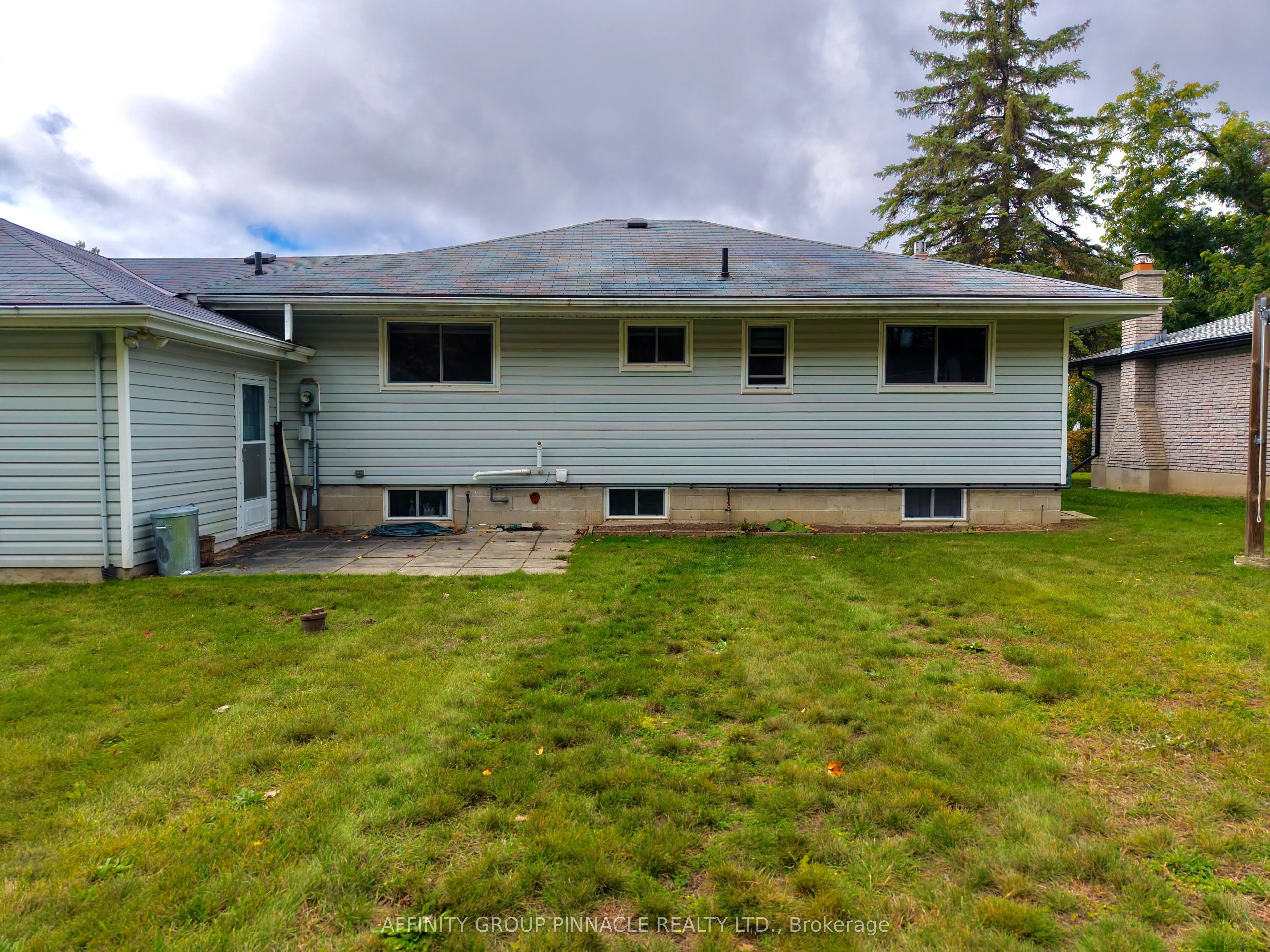 30 Cove Road