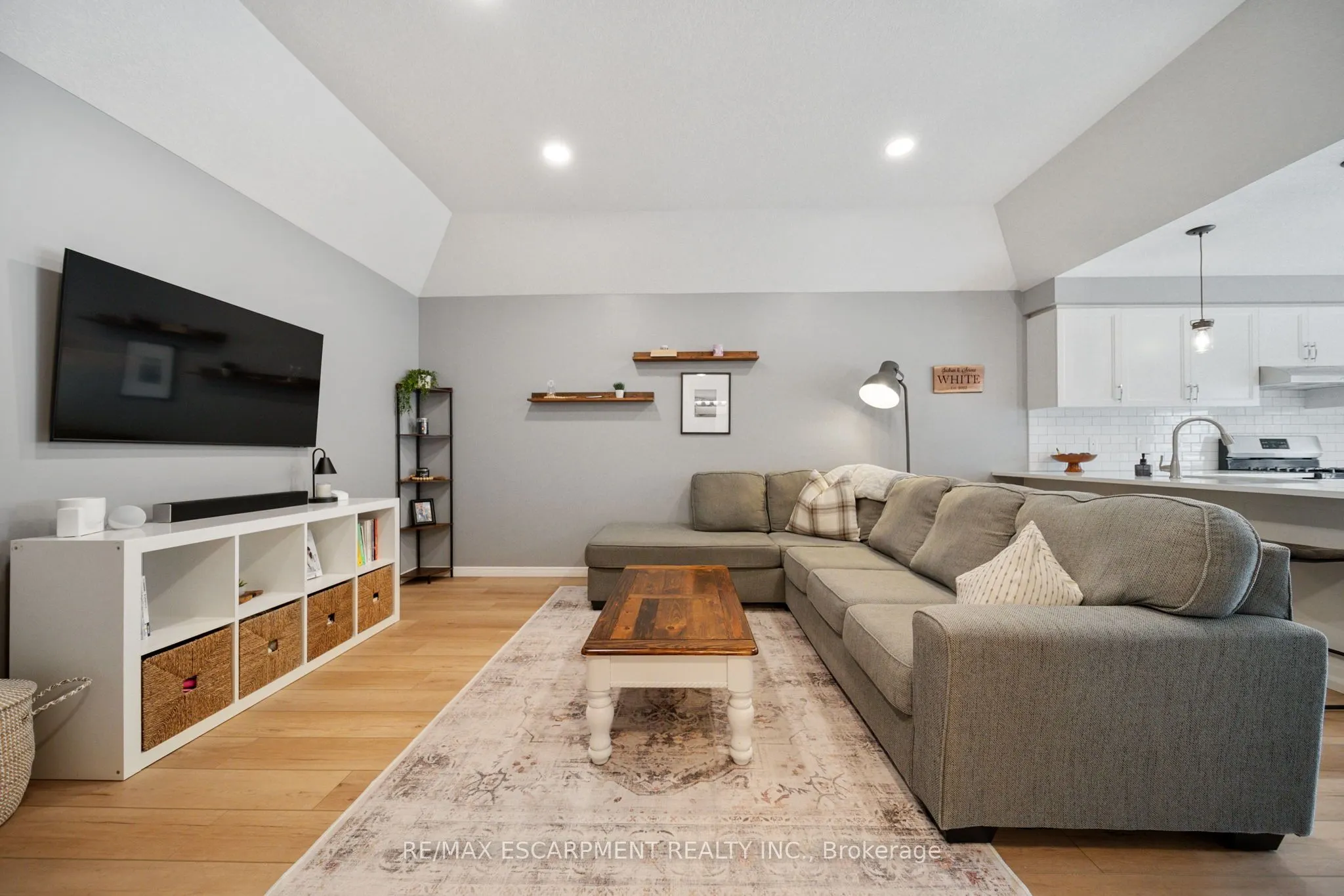 4 Basswood Road