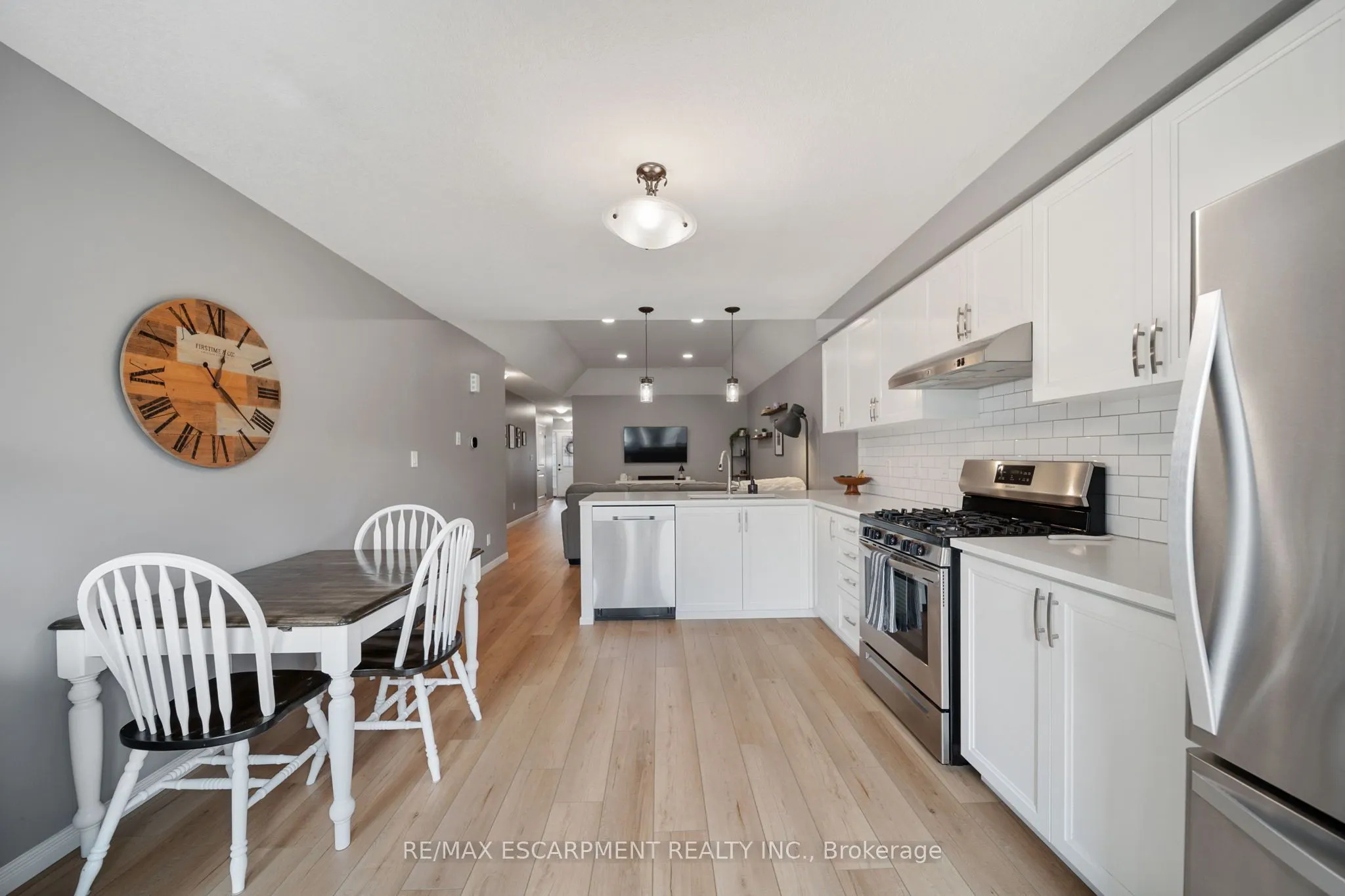4 Basswood Road