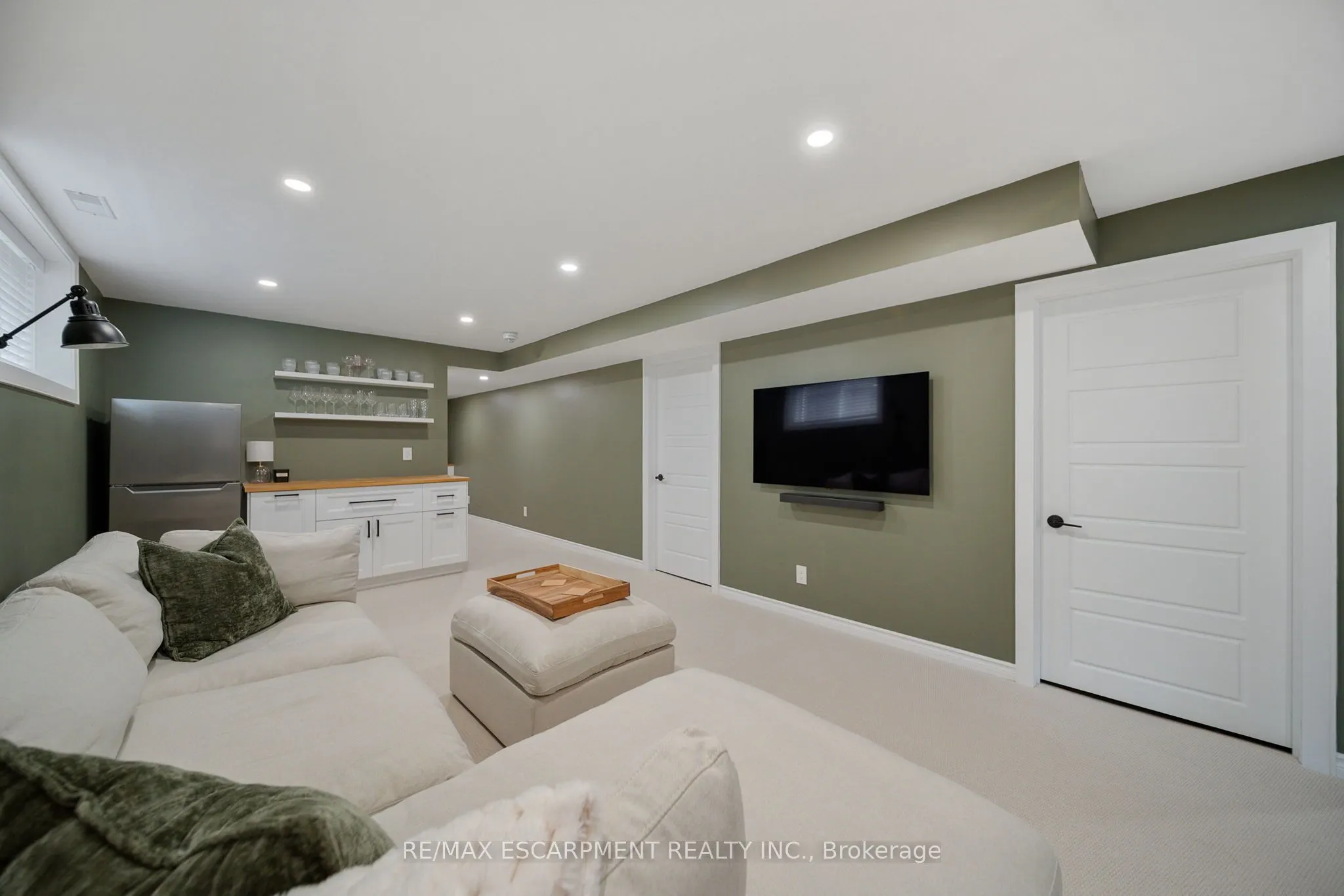 4 Basswood Road
