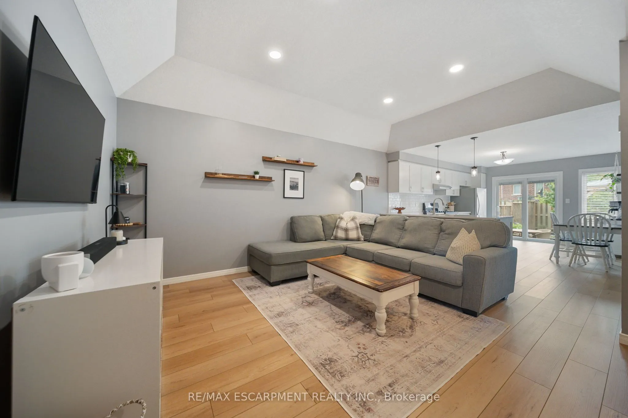 4 Basswood Road