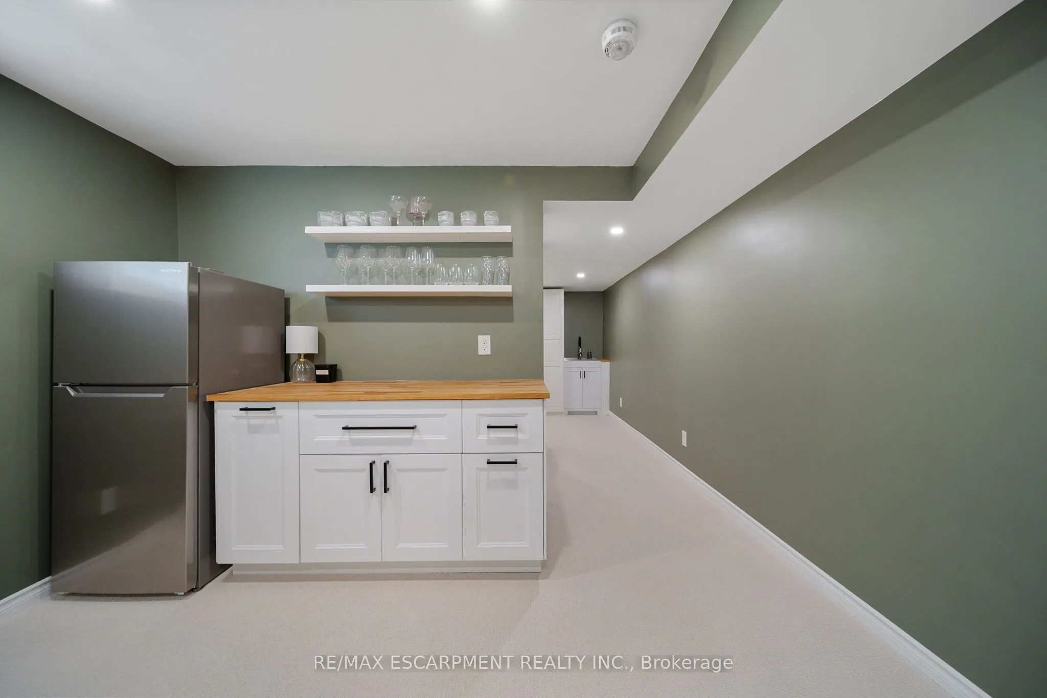 4 Basswood Road
