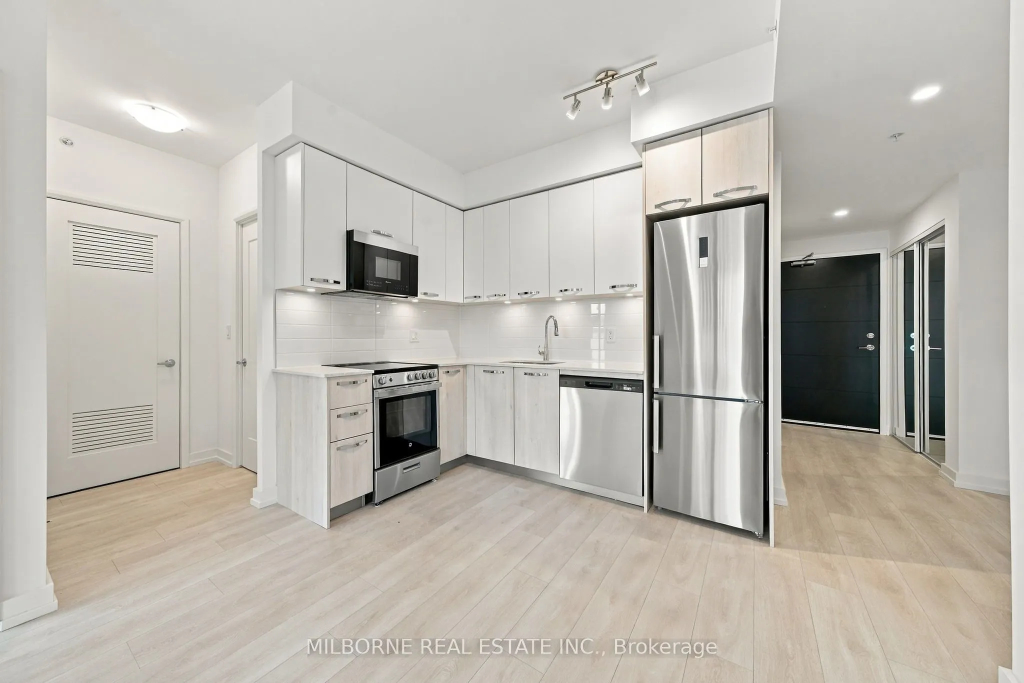 75 James Street S #513