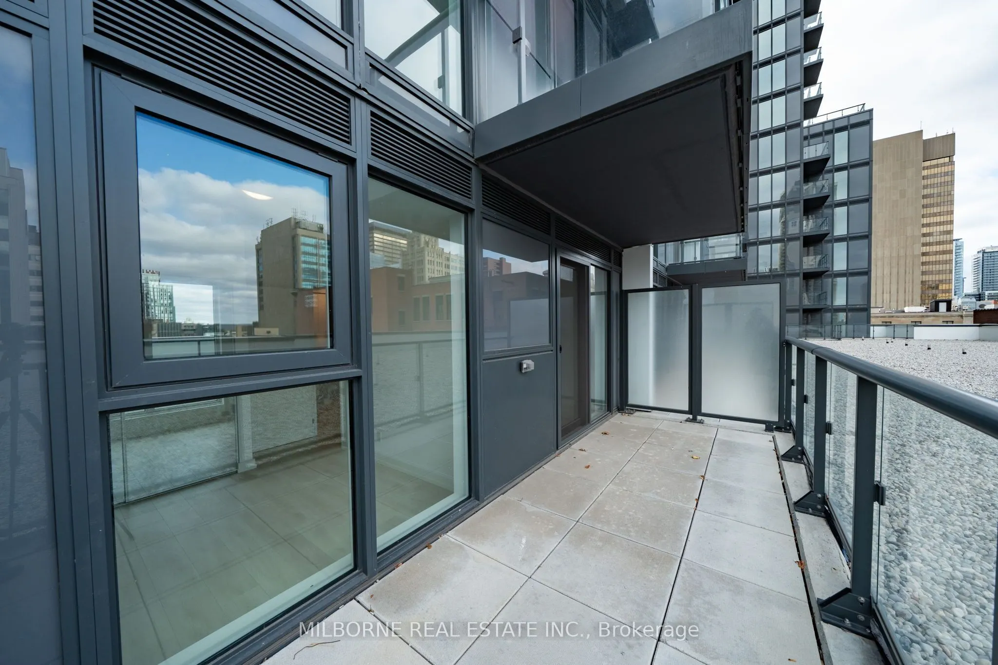 75 James Street S #513