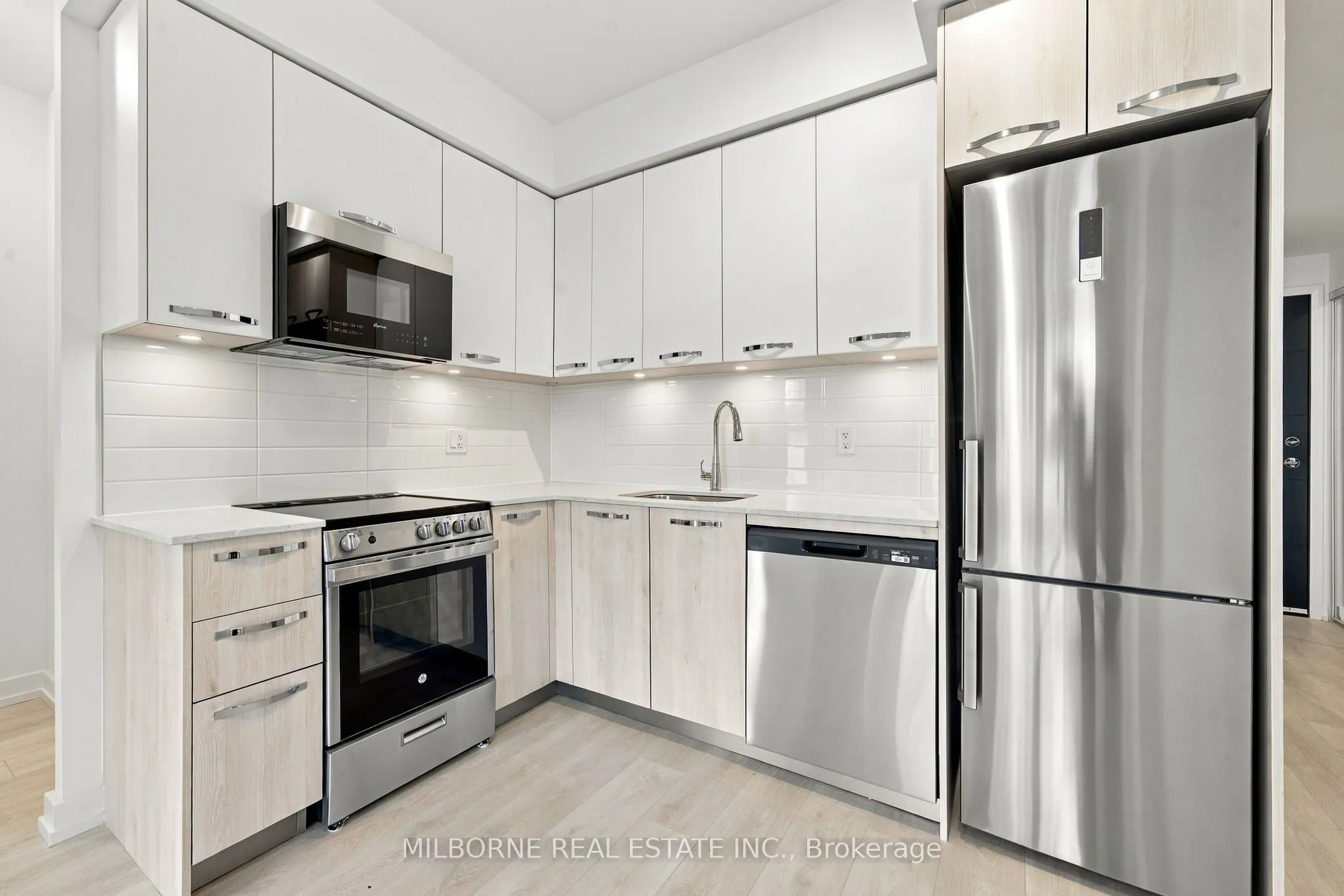 75 James Street S #513