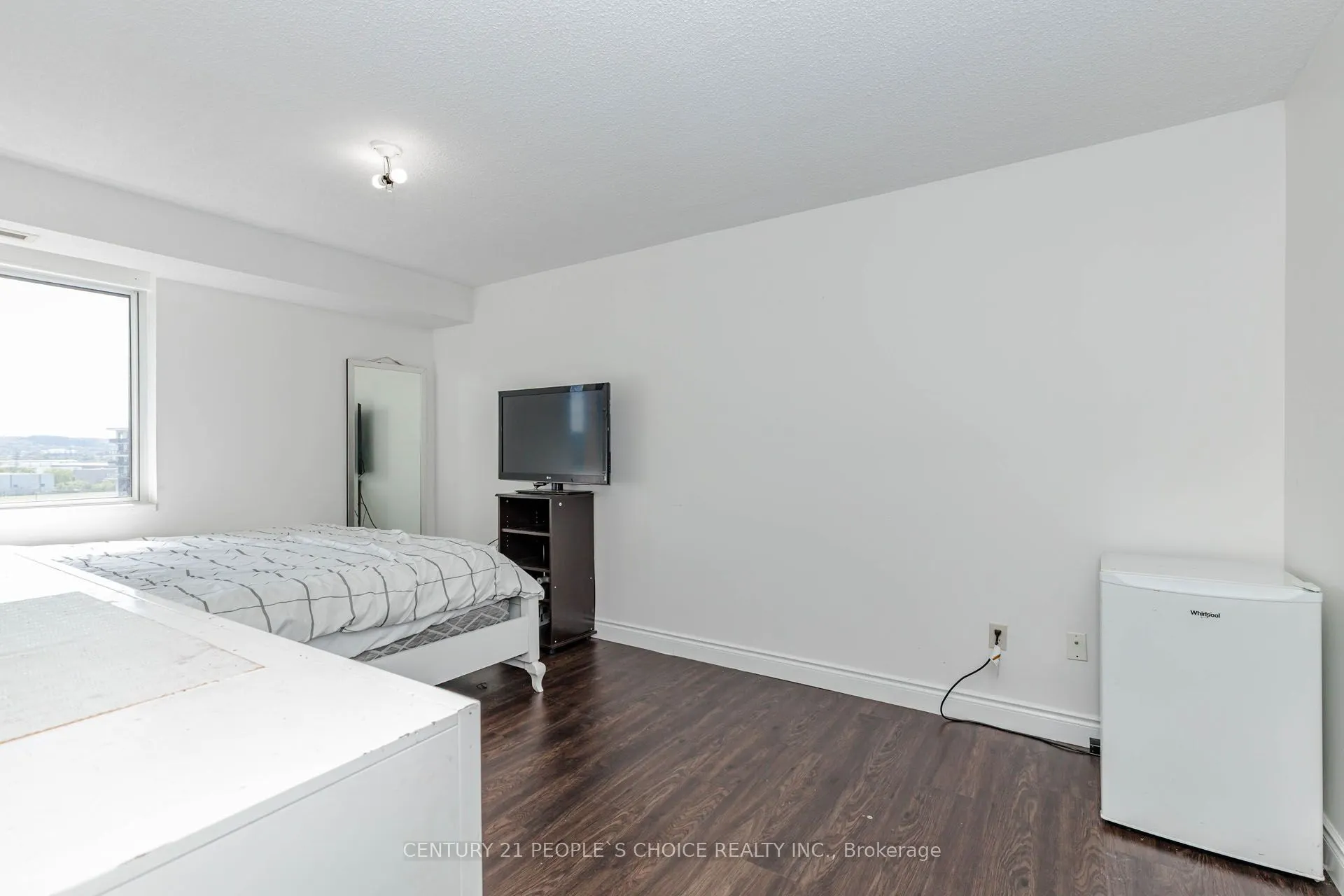 301 FRANCES Avenue #1203